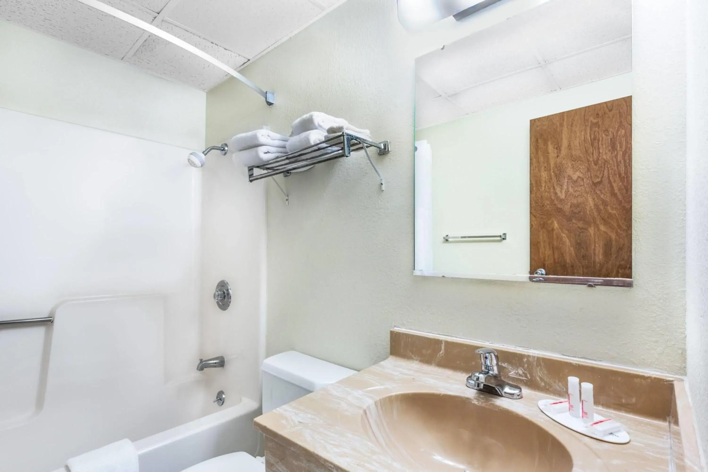 Days Inn by Wyndham Warrensburg Days Inn by Wyndham Warrensburg