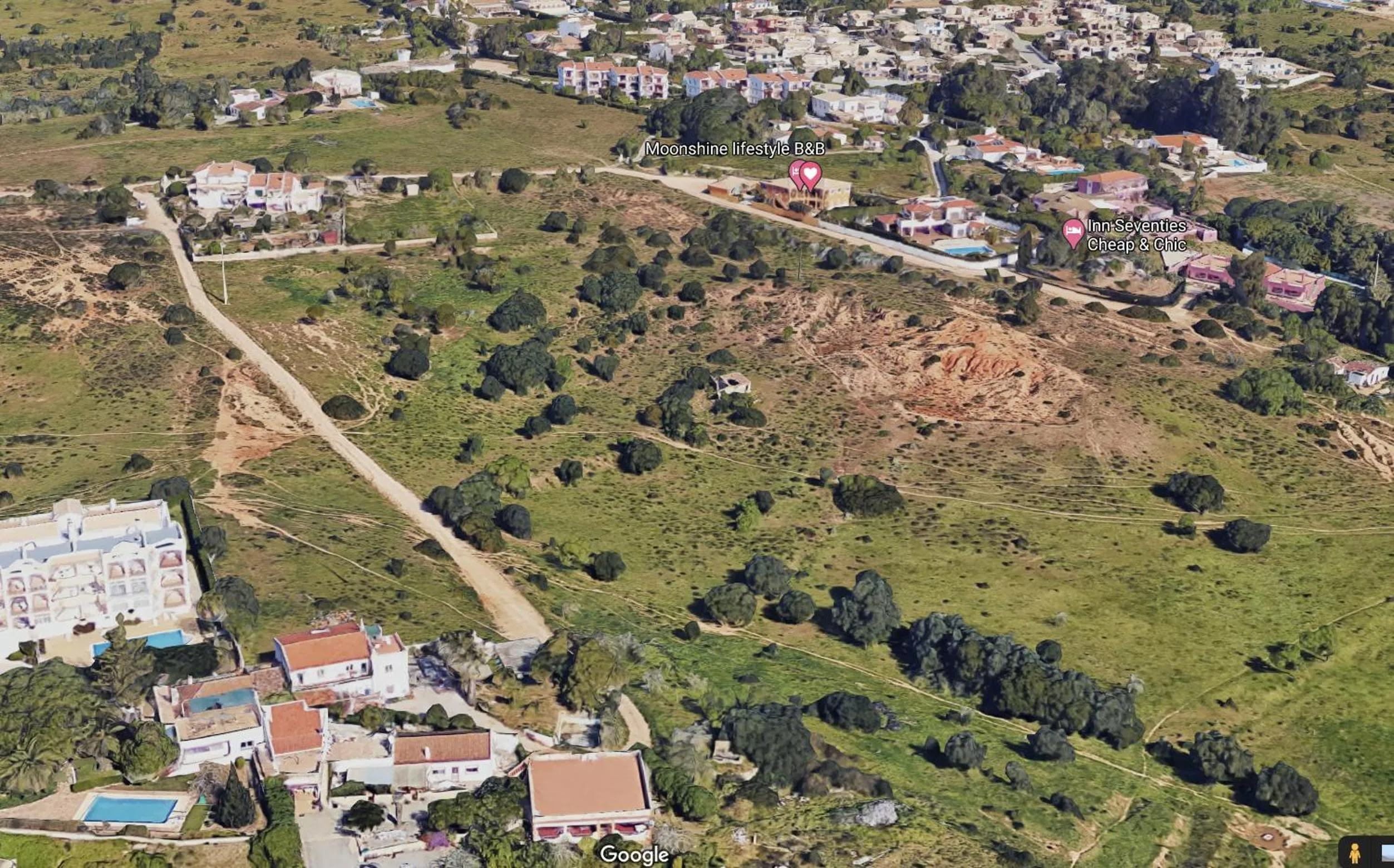 Moonshine Guest House with private studios and private cottage