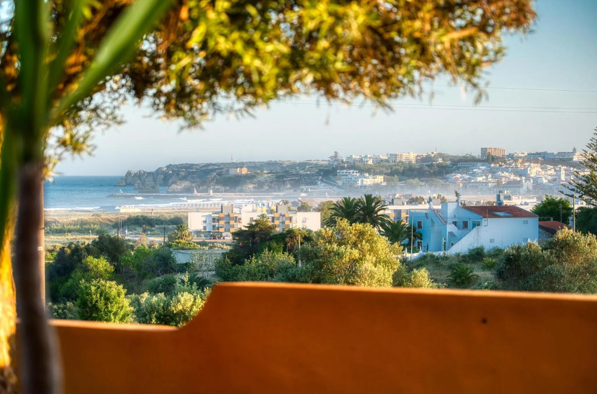 Moonshine Guest House with private studios and private cottage