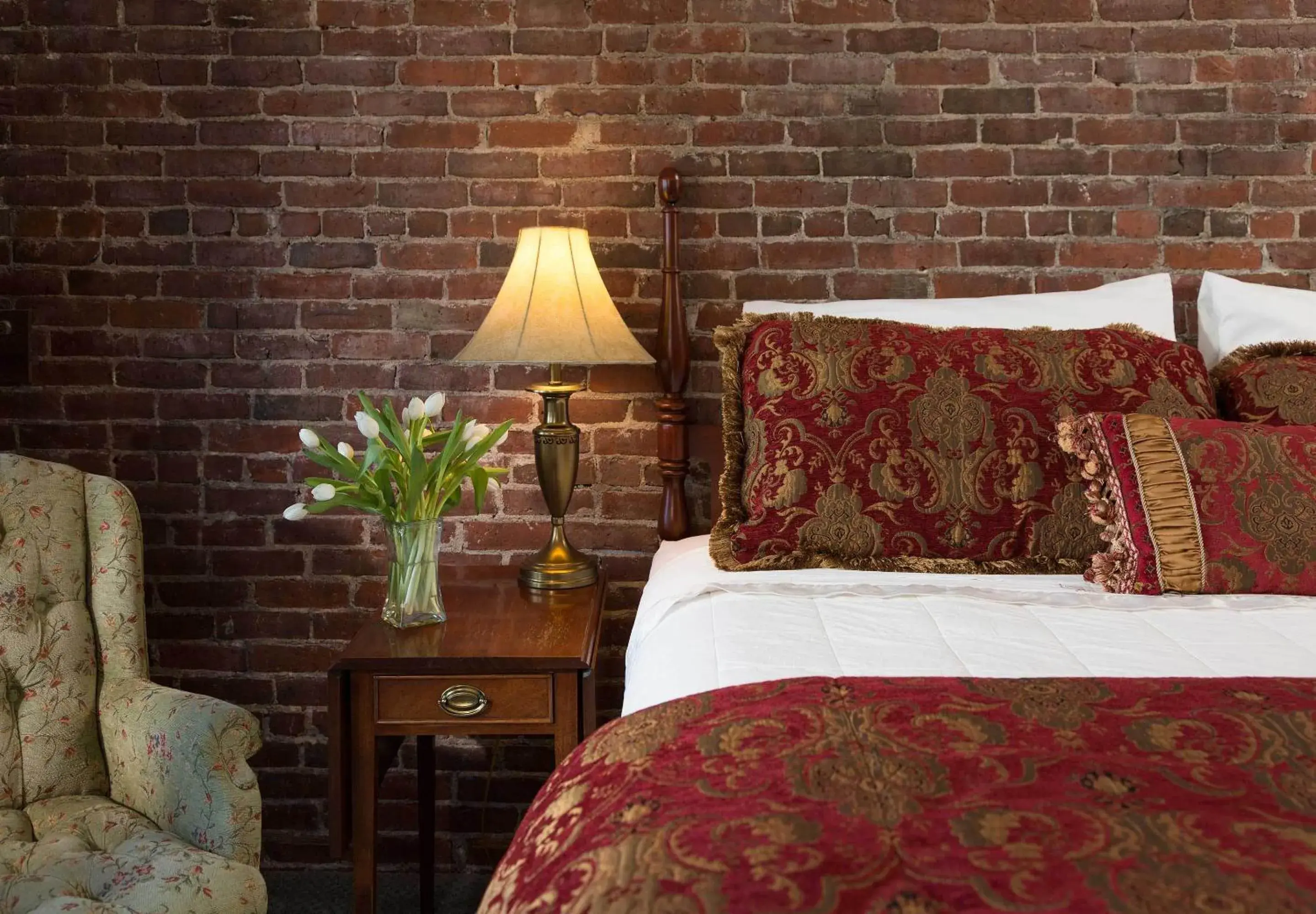 King Room with Harbor View in Lord Camden Inn King Room with Harbor View in Lord Camden Inn