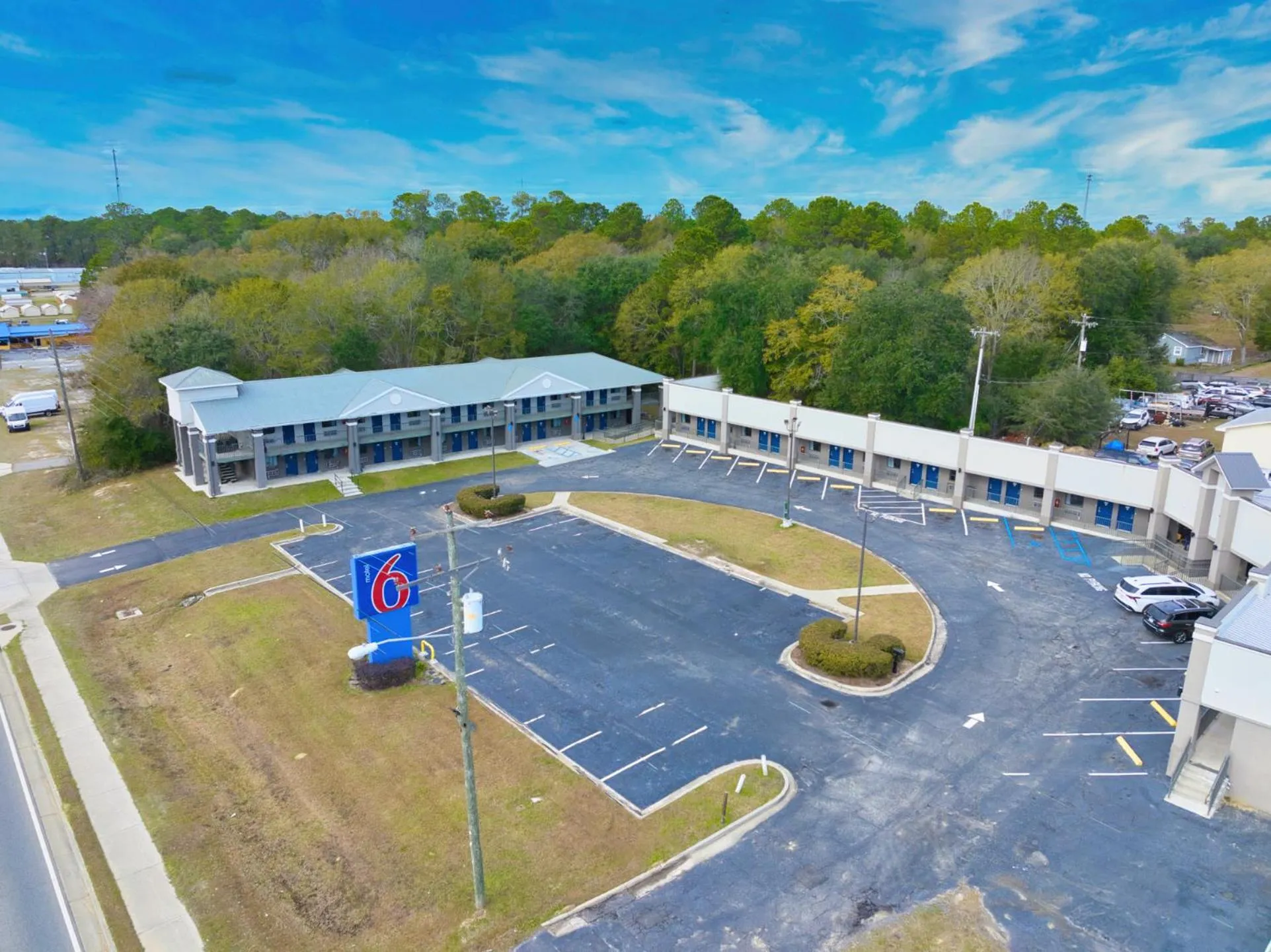 Property building in Motel 6-Moultrie, GA