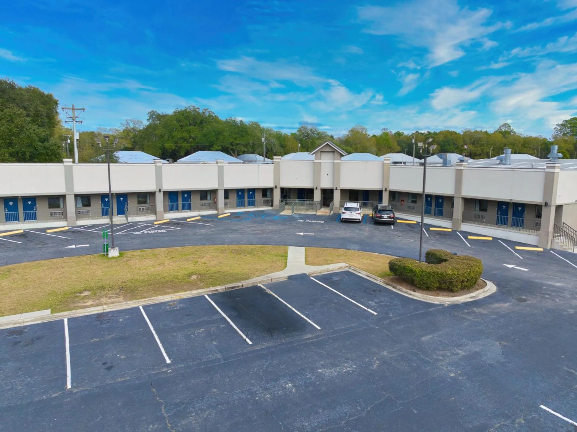 Property building in Motel 6-Moultrie, GA