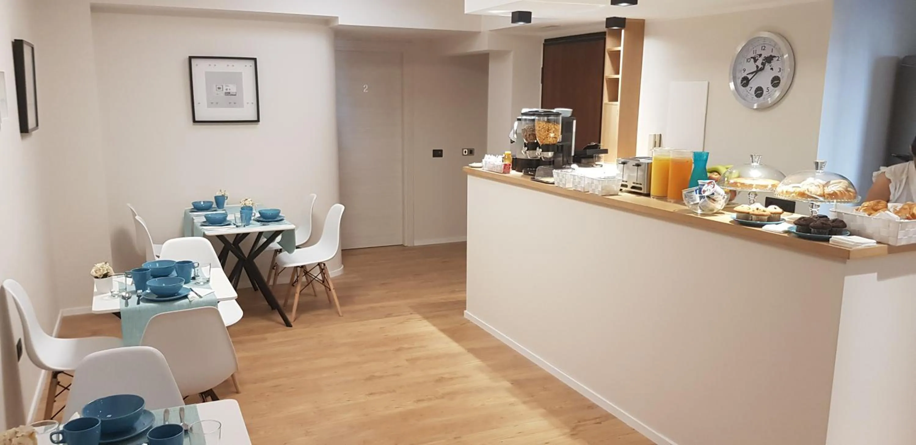 Restaurant/places to eat in EVA LUXURY ROOMS CAGLIARI