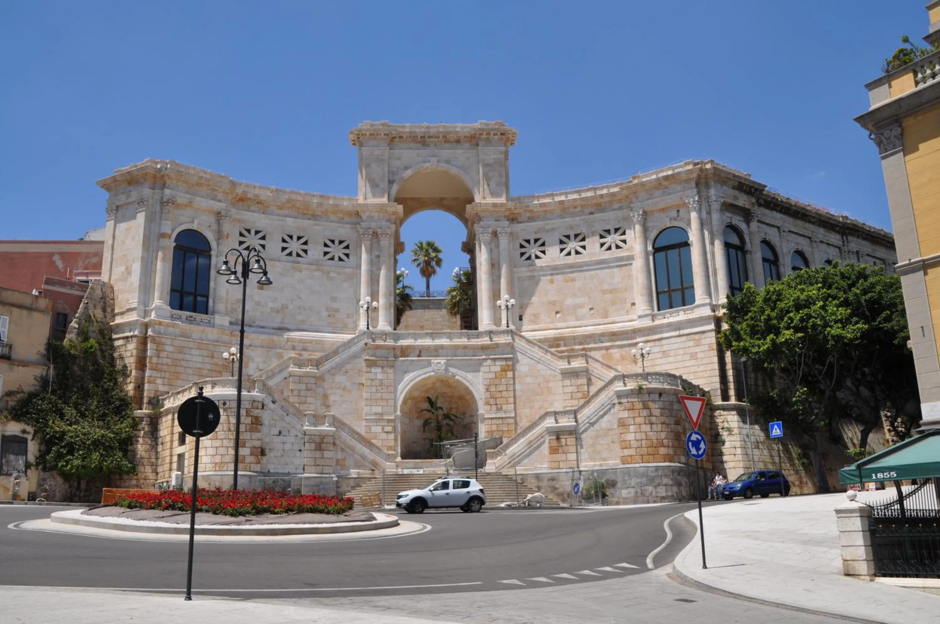 Nearby landmark in EVA LUXURY ROOMS CAGLIARI
