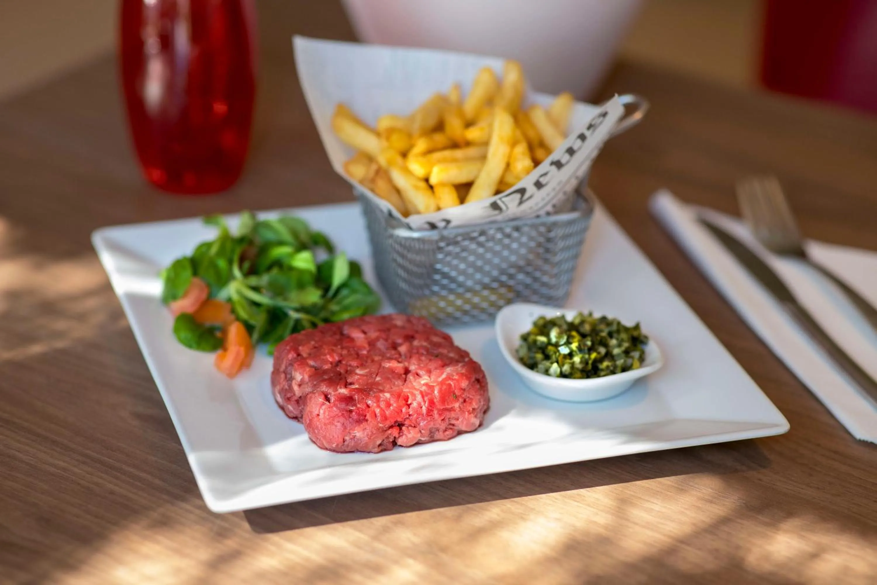 Restaurant/places to eat in Campanile Hotel Senlis