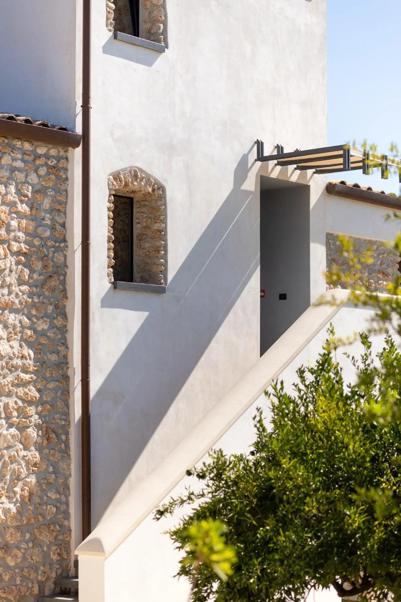 Property building in Oikos in Terre di Zaccanello