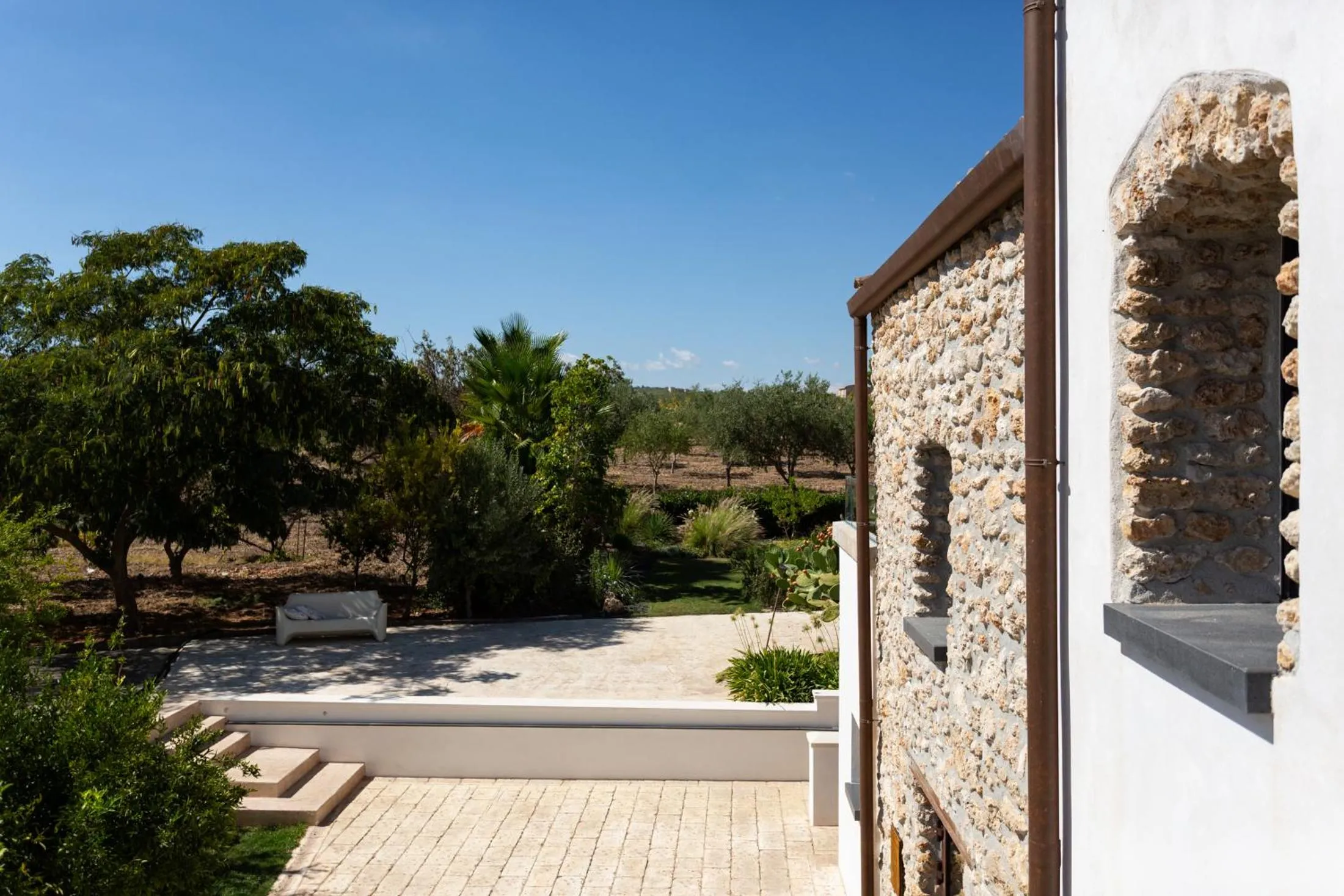 Property building in Oikos in Terre di Zaccanello