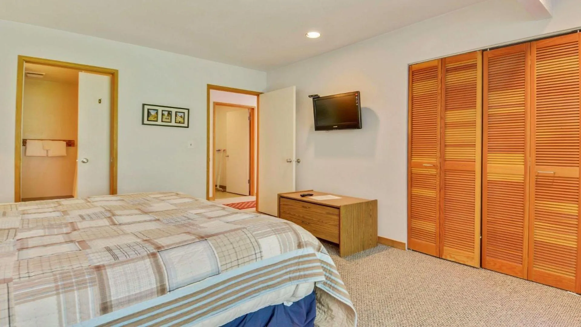 Bed in Meadow House 21