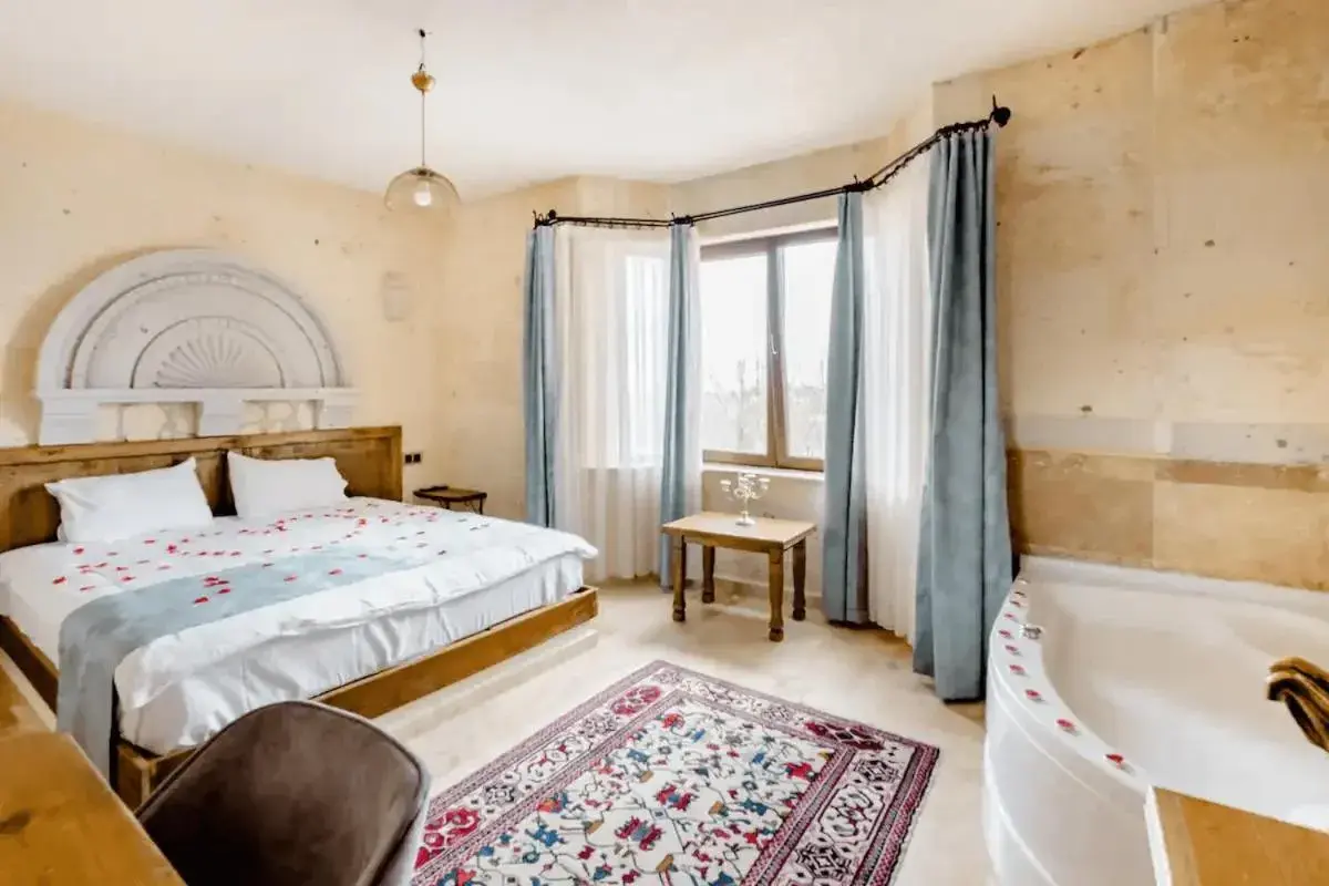 King Room with Spa Bath in Castle Panorama House King Room with Spa Bath in Castle Panorama House