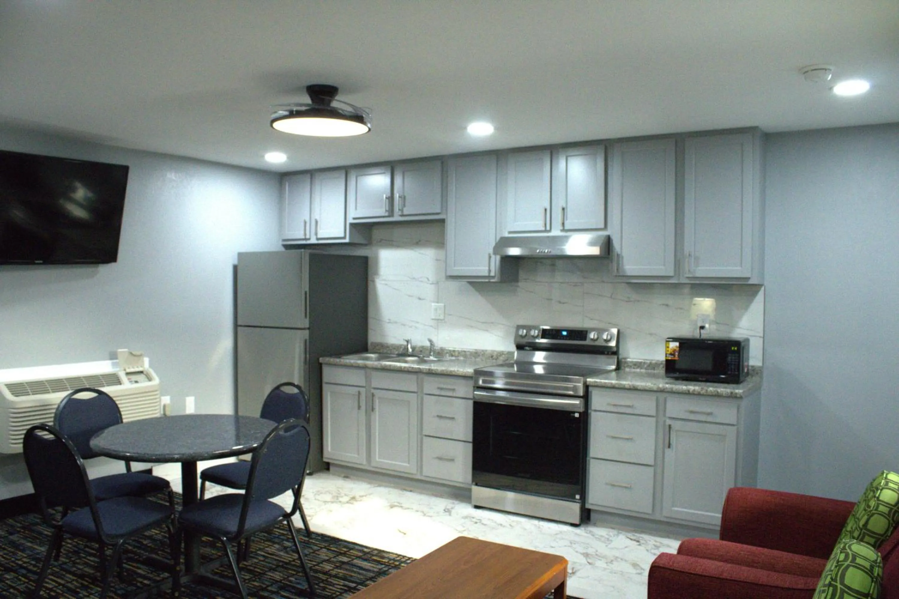 HavenPointe Inn & Suites