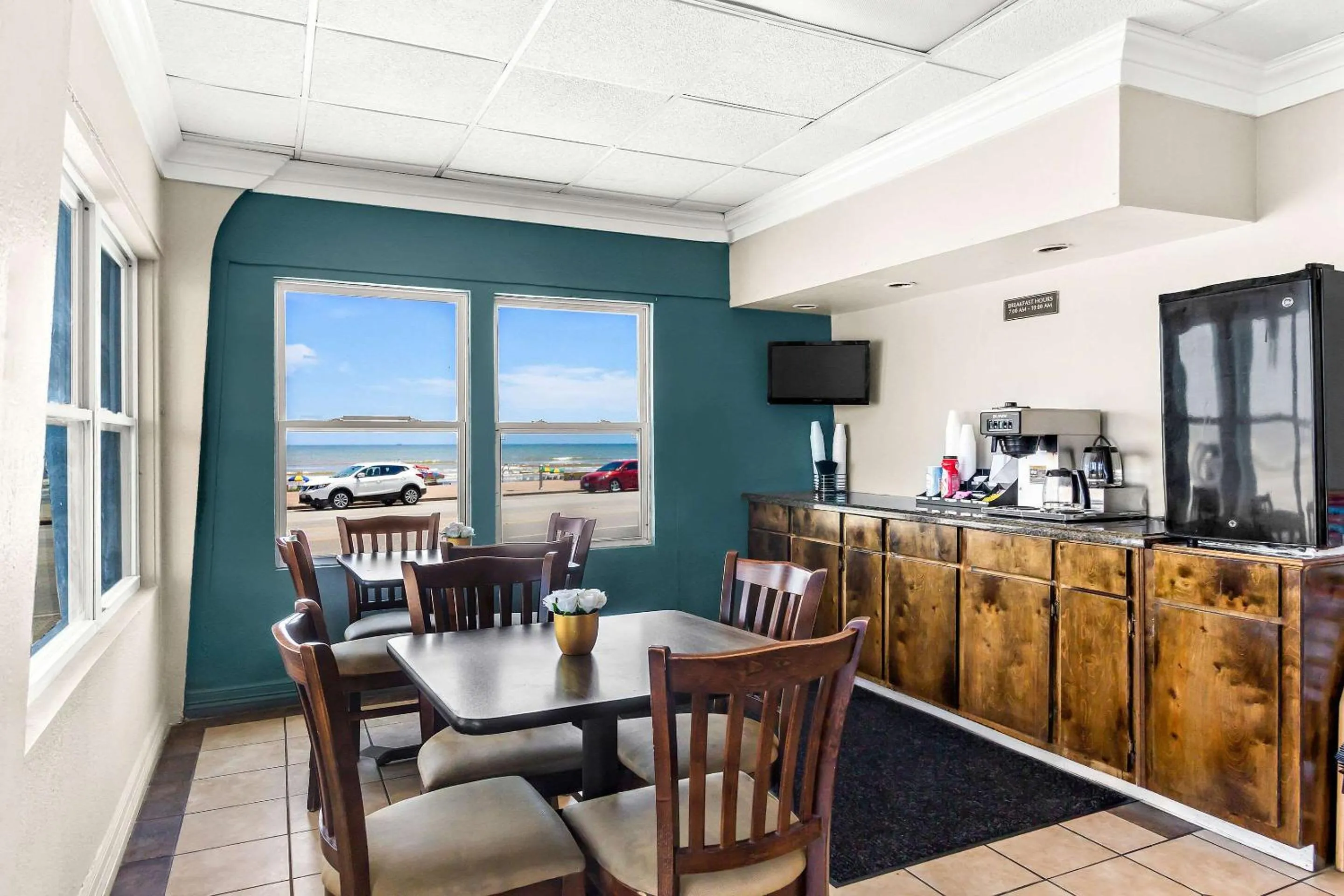 Breakfast in Knights Inn Galveston