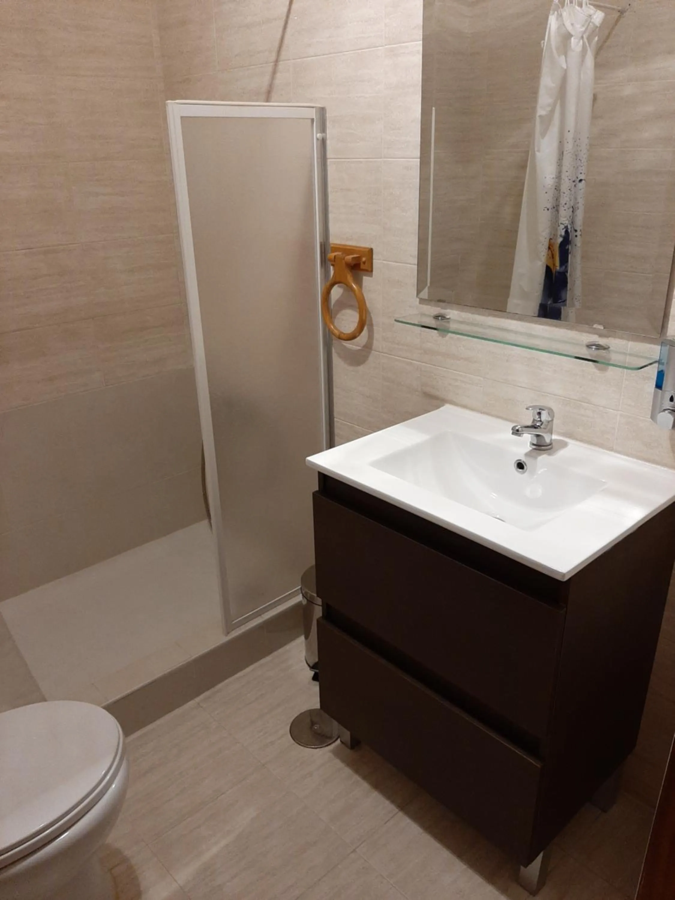 Shower in Sotel Valle Guadiaro