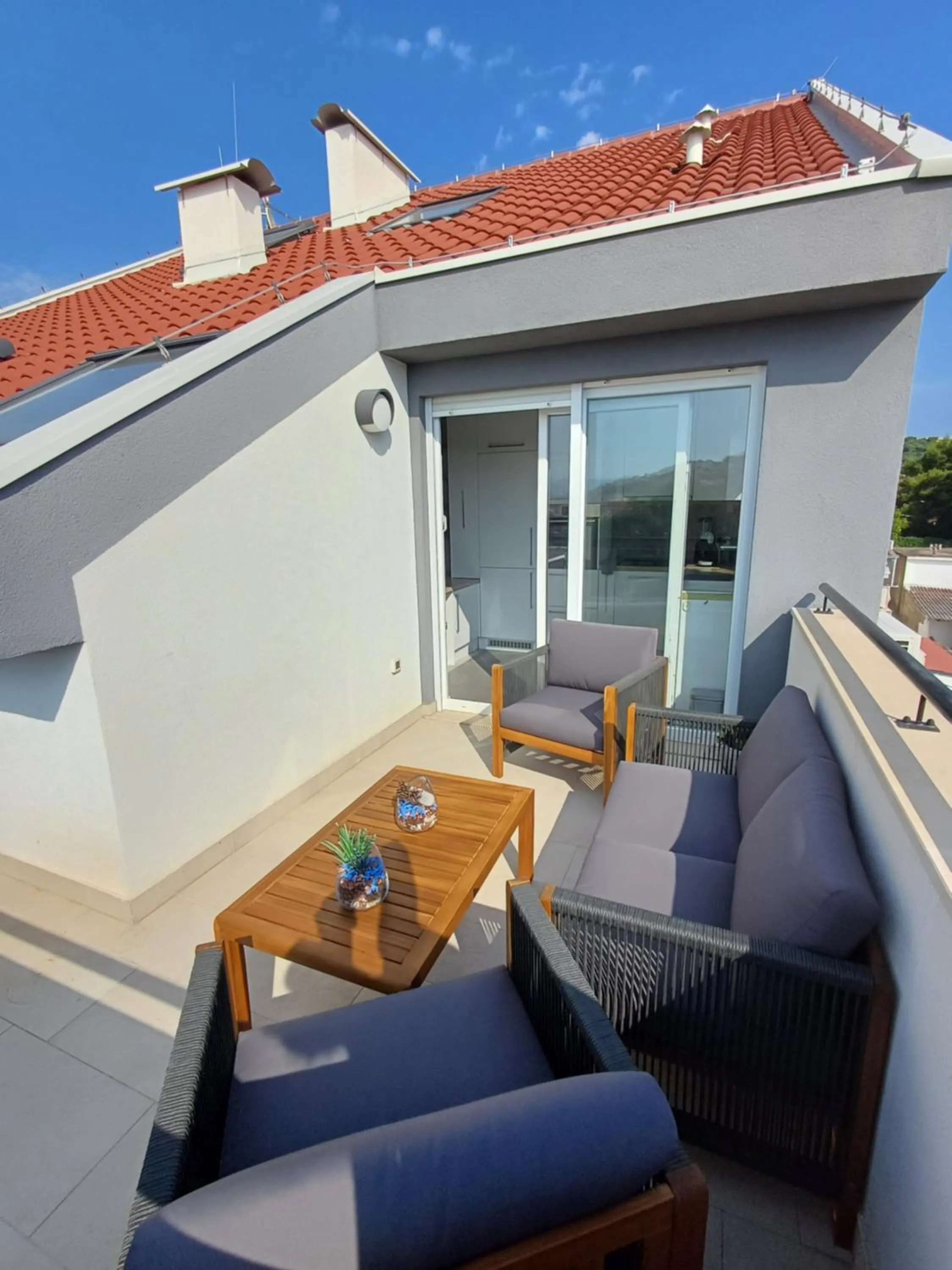 Day in Apartments Mak & Lux - sea & sunset top view