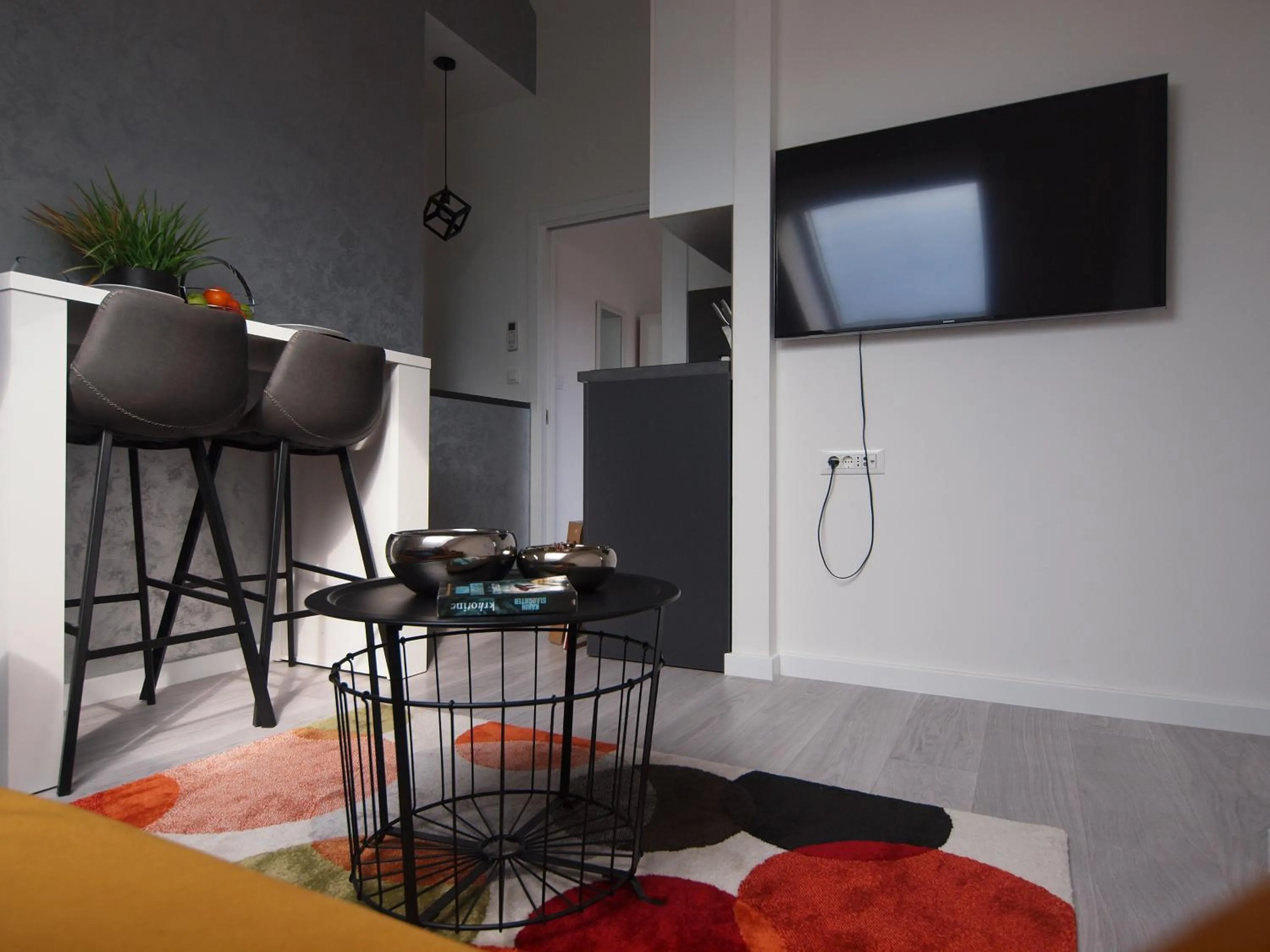 TV and multimedia in Apartments Mak & Lux - sea & sunset top view