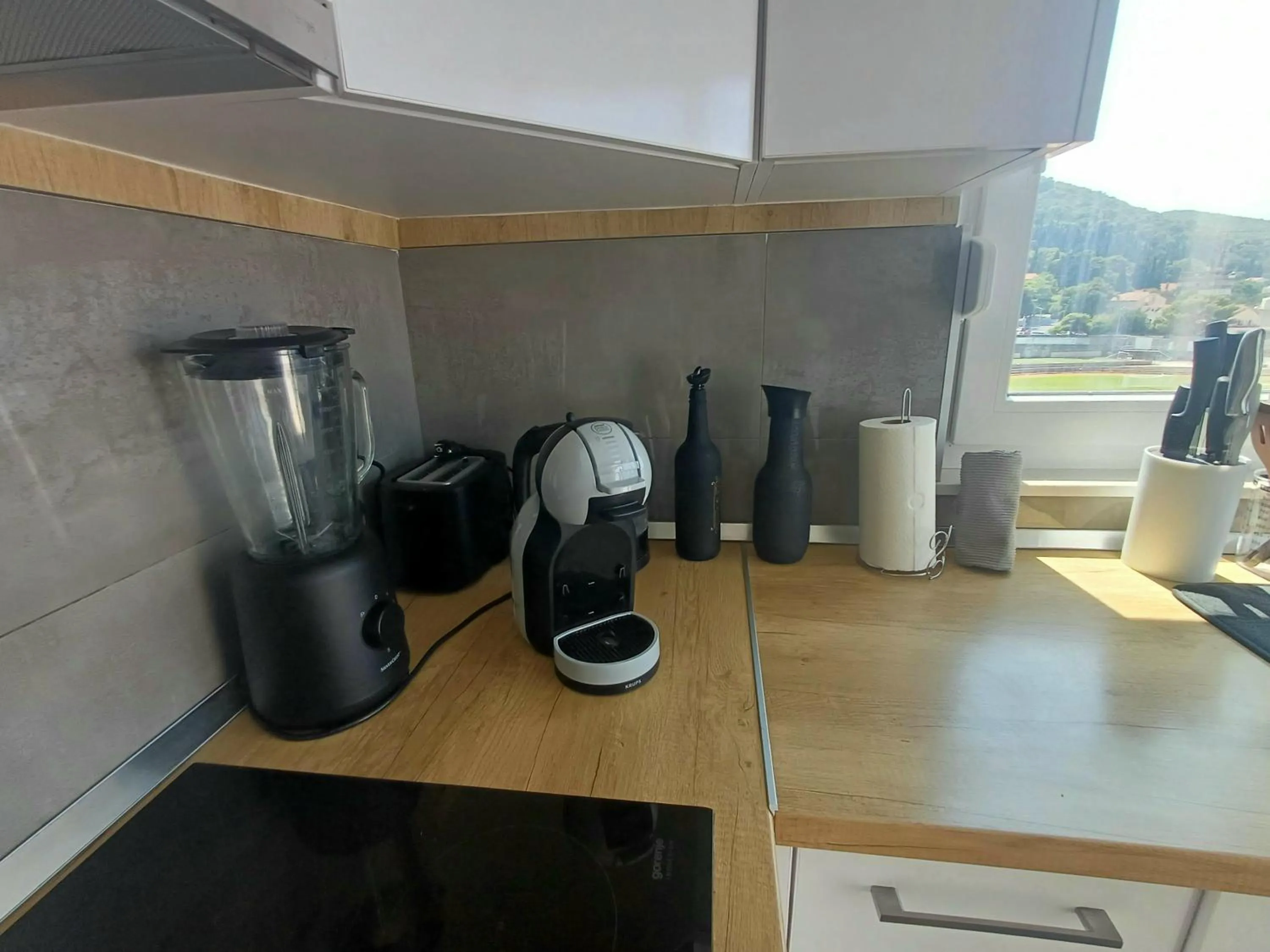 Coffee/tea facilities in Apartments Mak & Lux - sea & sunset top view