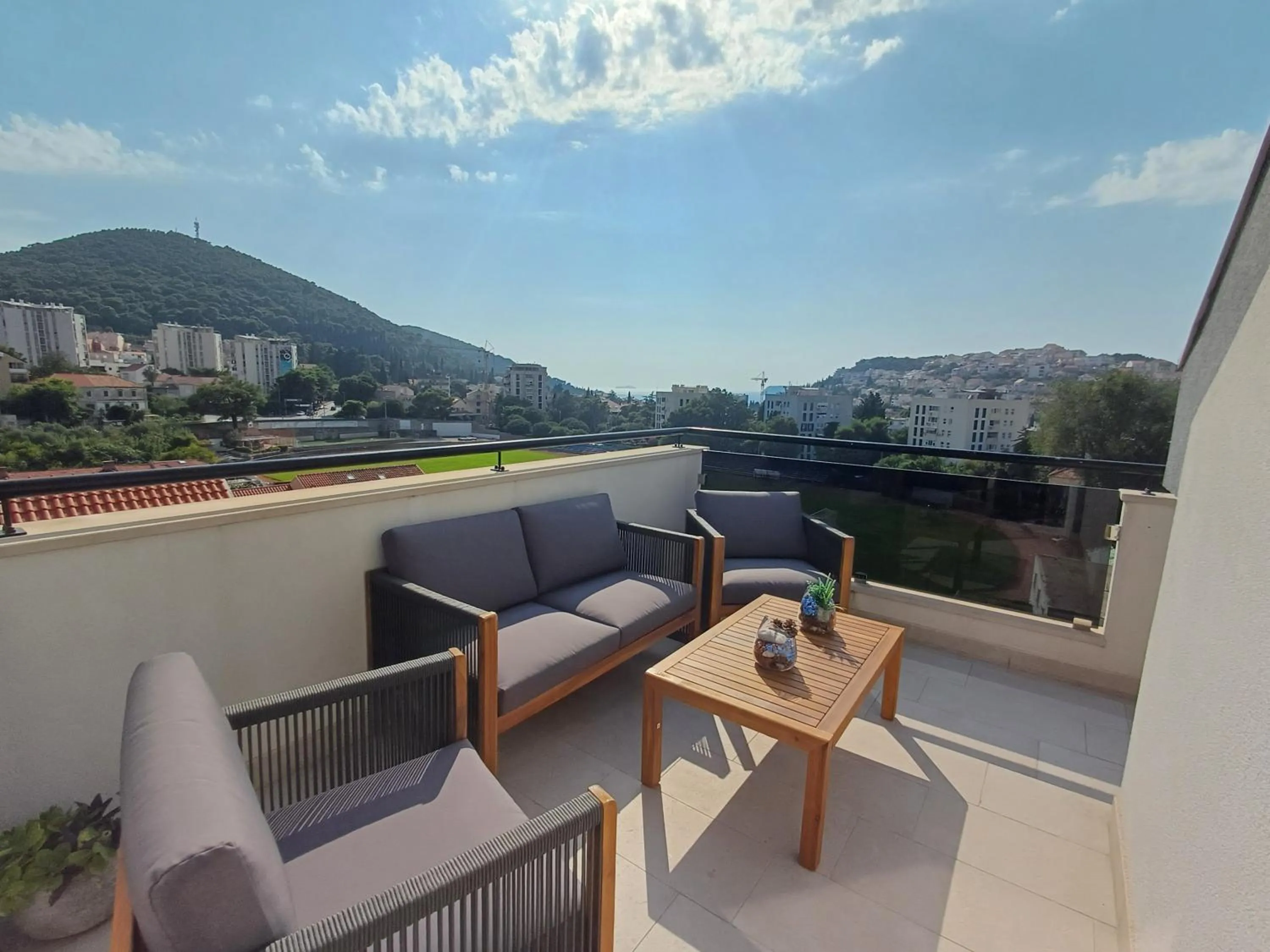 Day in Apartments Mak & Lux - sea & sunset top view