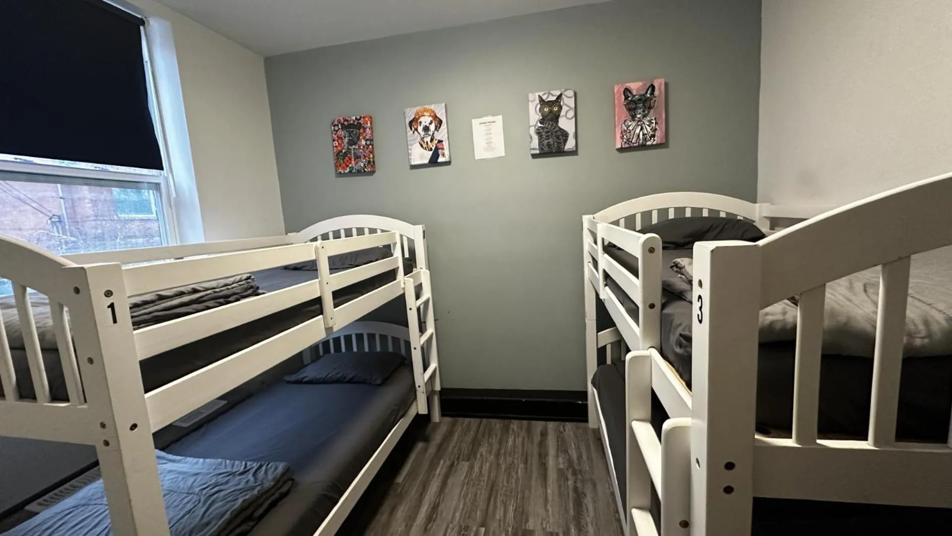 Photo of the whole room, Bed in Palmerston Hotel