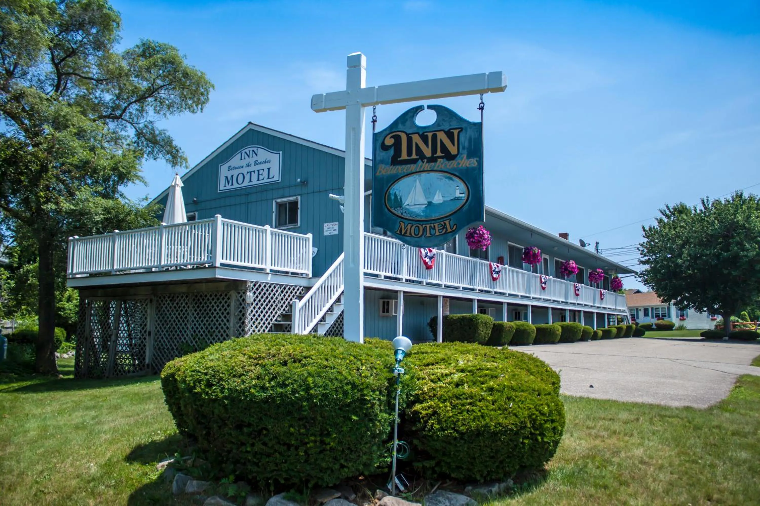 Inn Between the Beaches & Villager