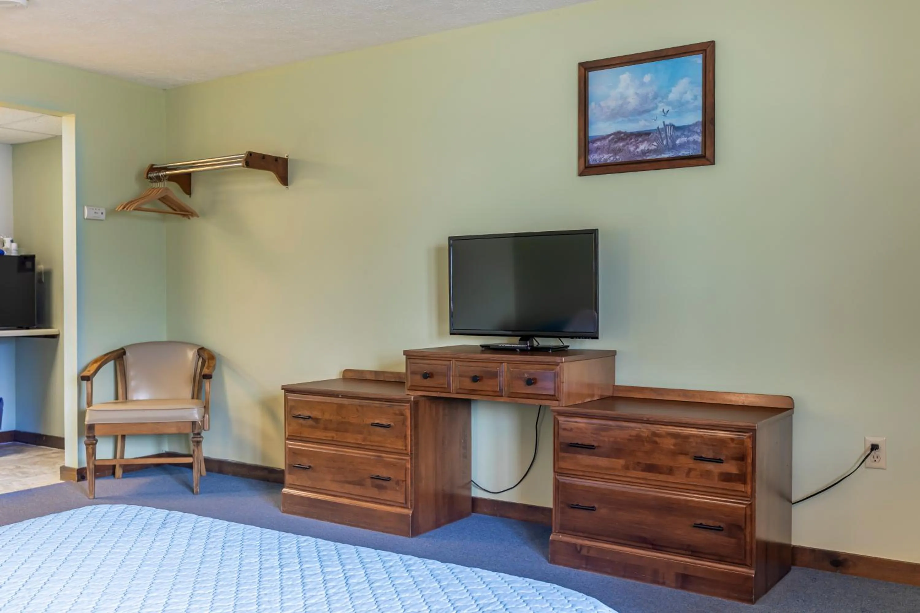 Inn Between the Beaches & Villager