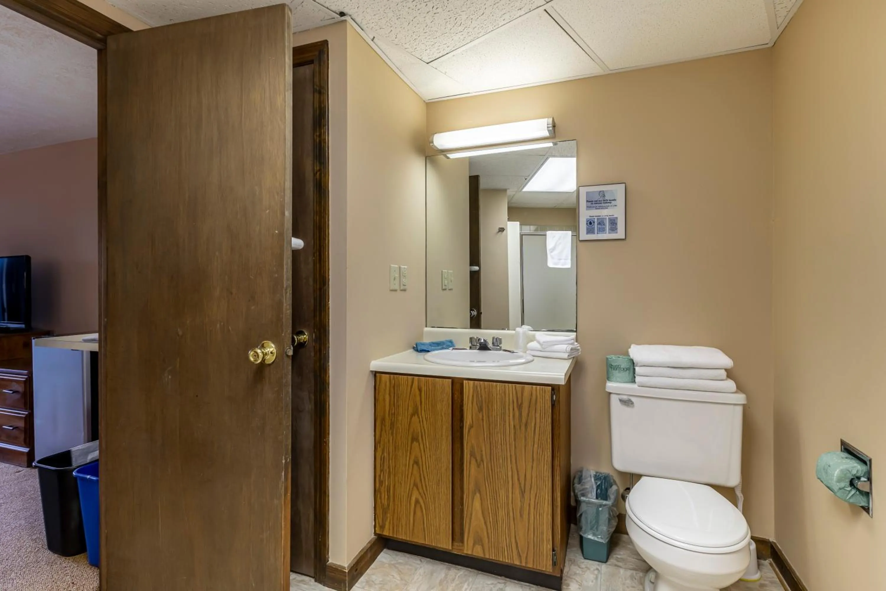 Inn Between the Beaches & Villager