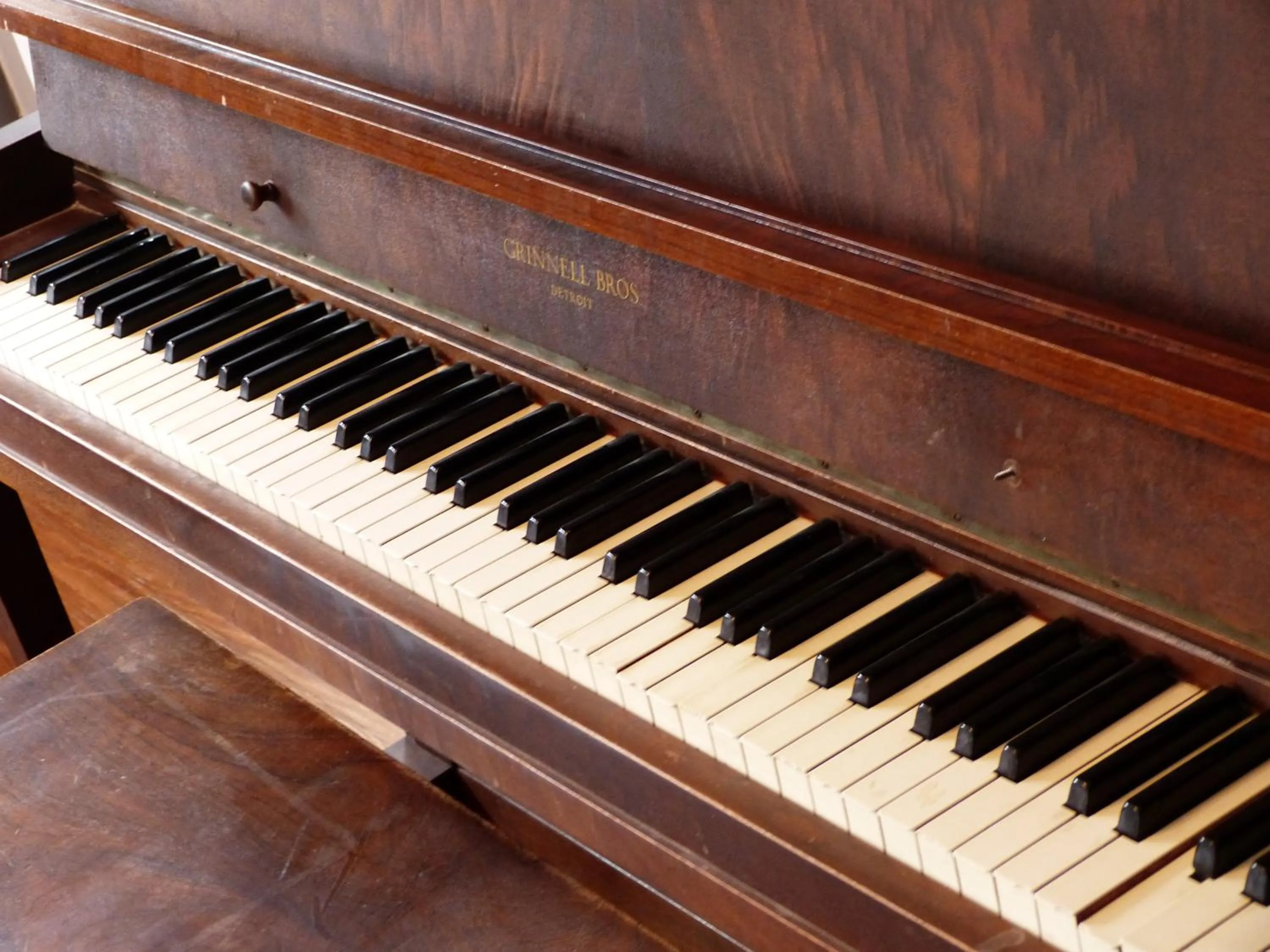 Decorative detail in Nolichuckey Bluffs Bed & Breakfast Cabins