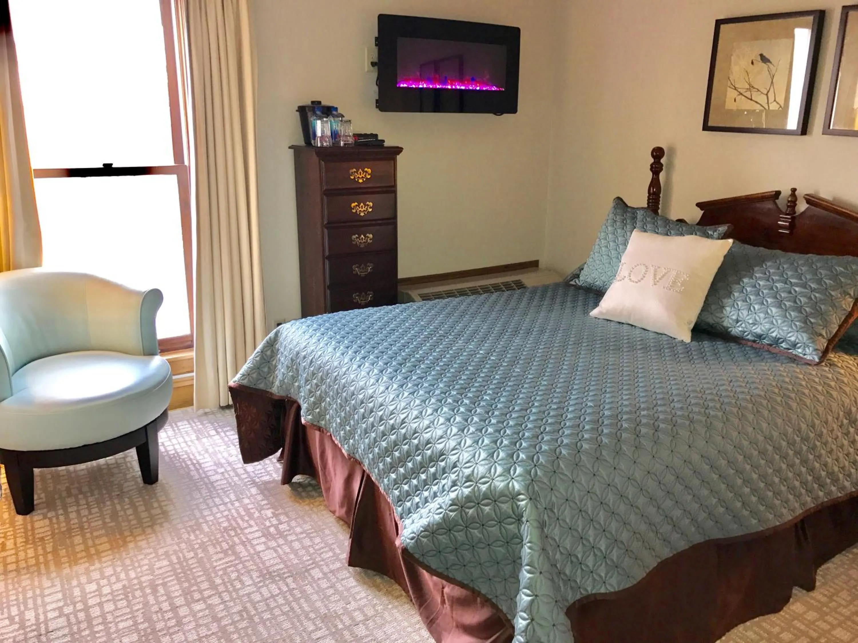 Bed in Afton House Inn