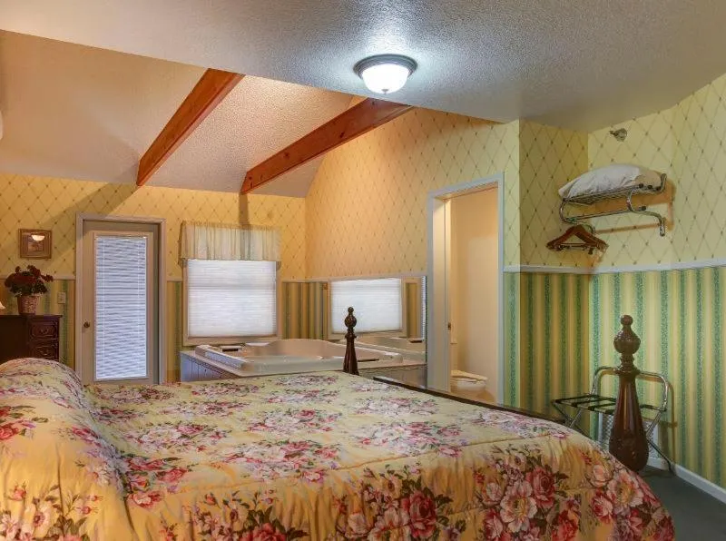 Bed in Afton House Inn