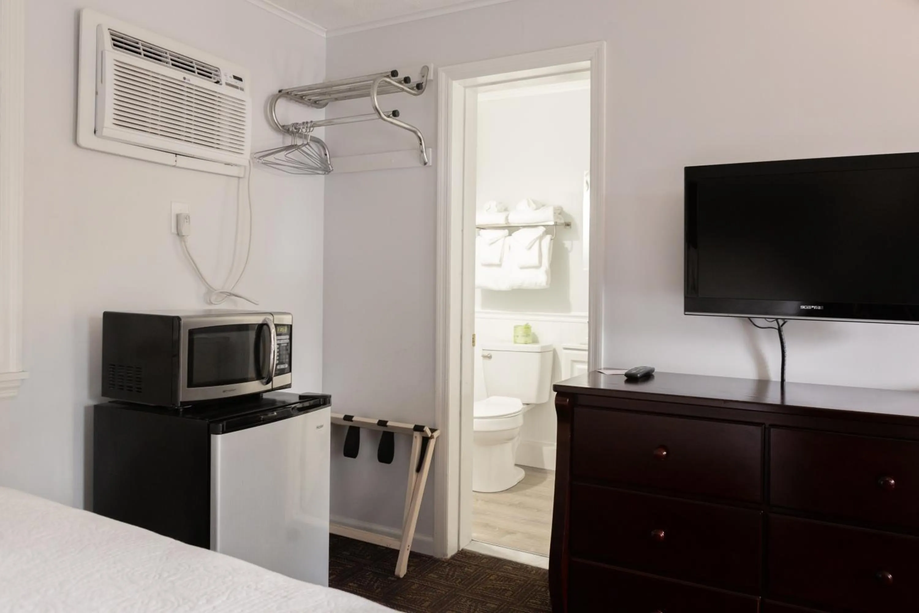 air conditioner in The Heritage of Lake George