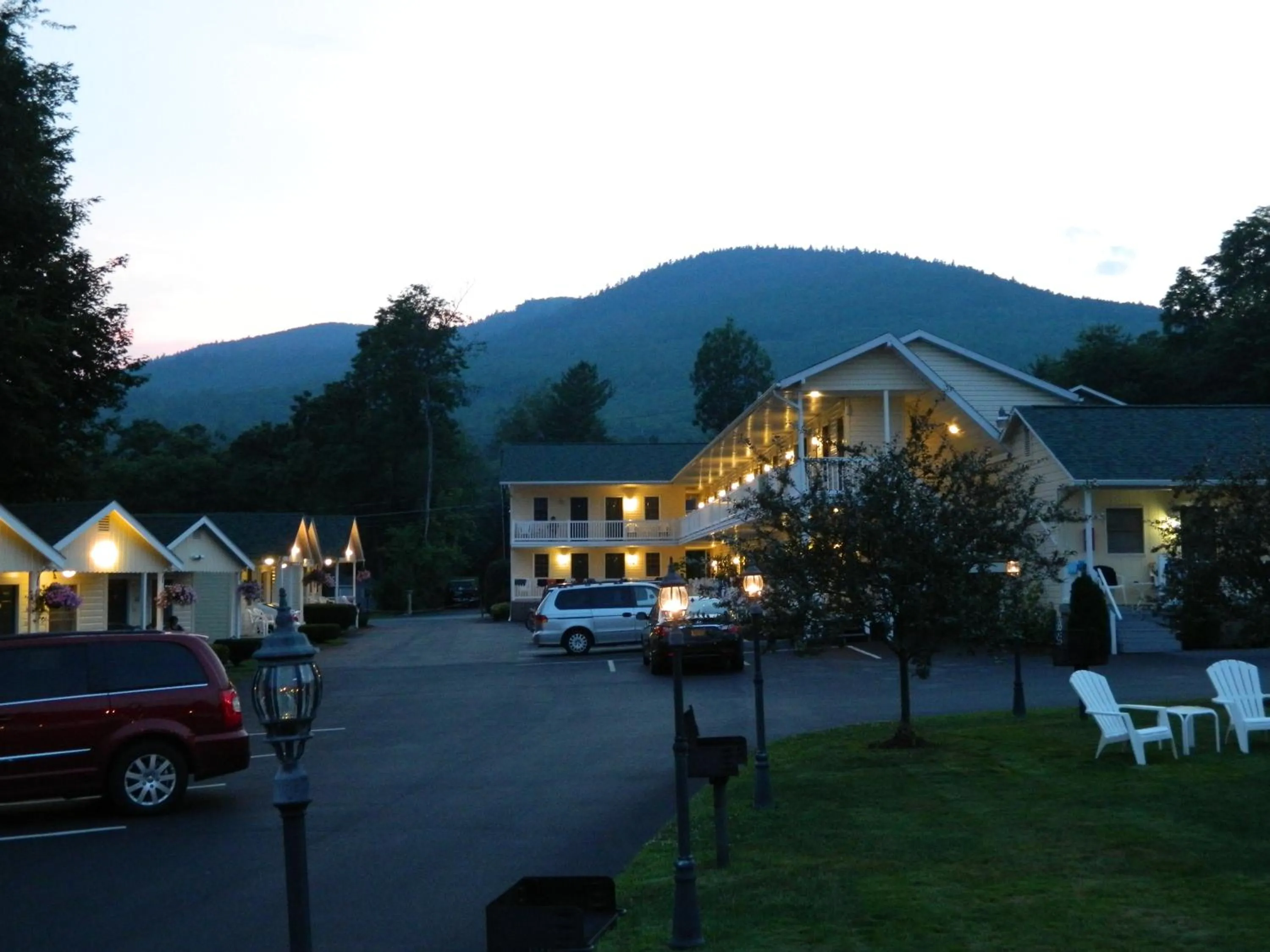 Facade/entrance in The Heritage of Lake George