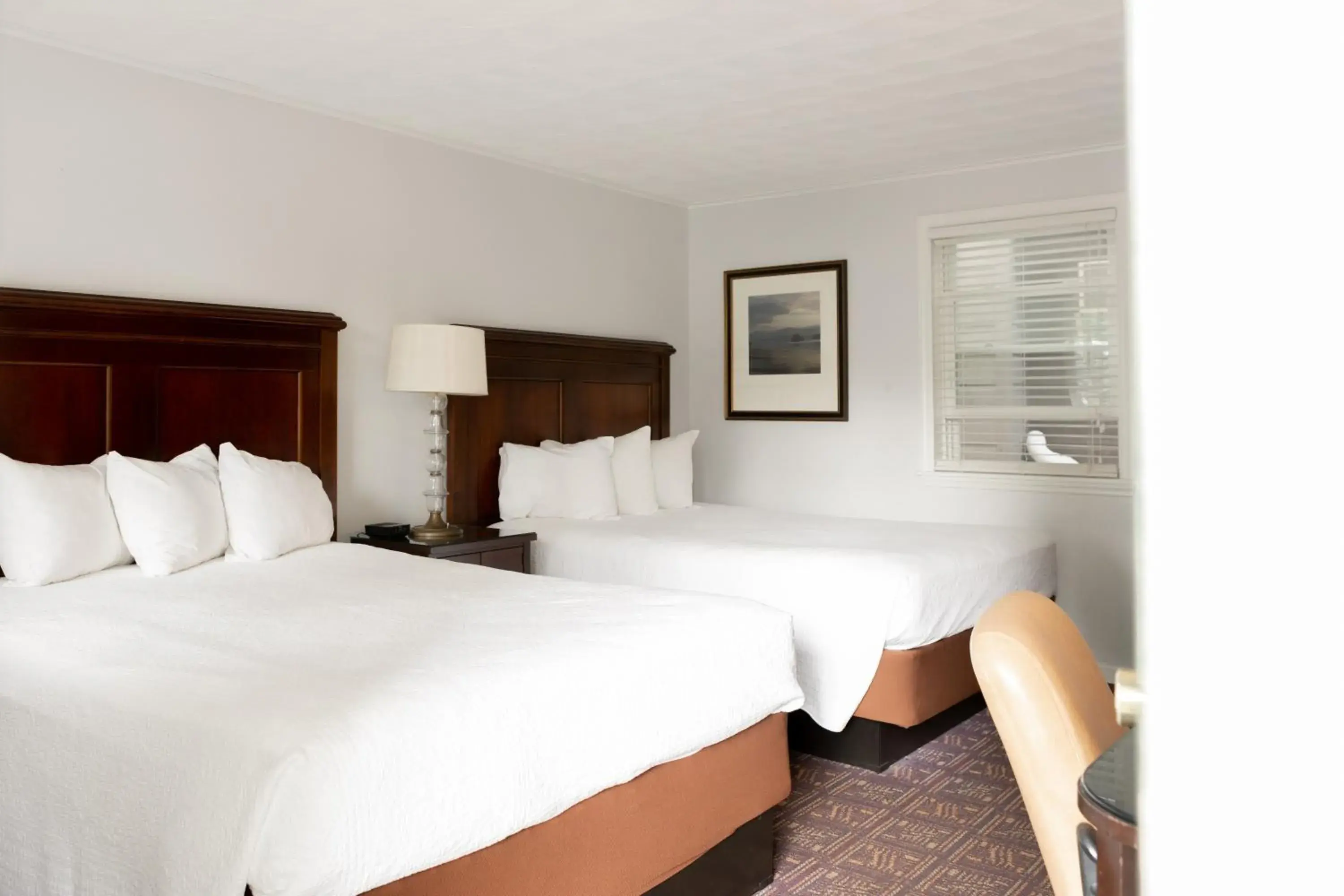 Queen Room with Two Queen Beds in The Heritage of Lake George Queen Room with Two Queen Beds in The Heritage of Lake George