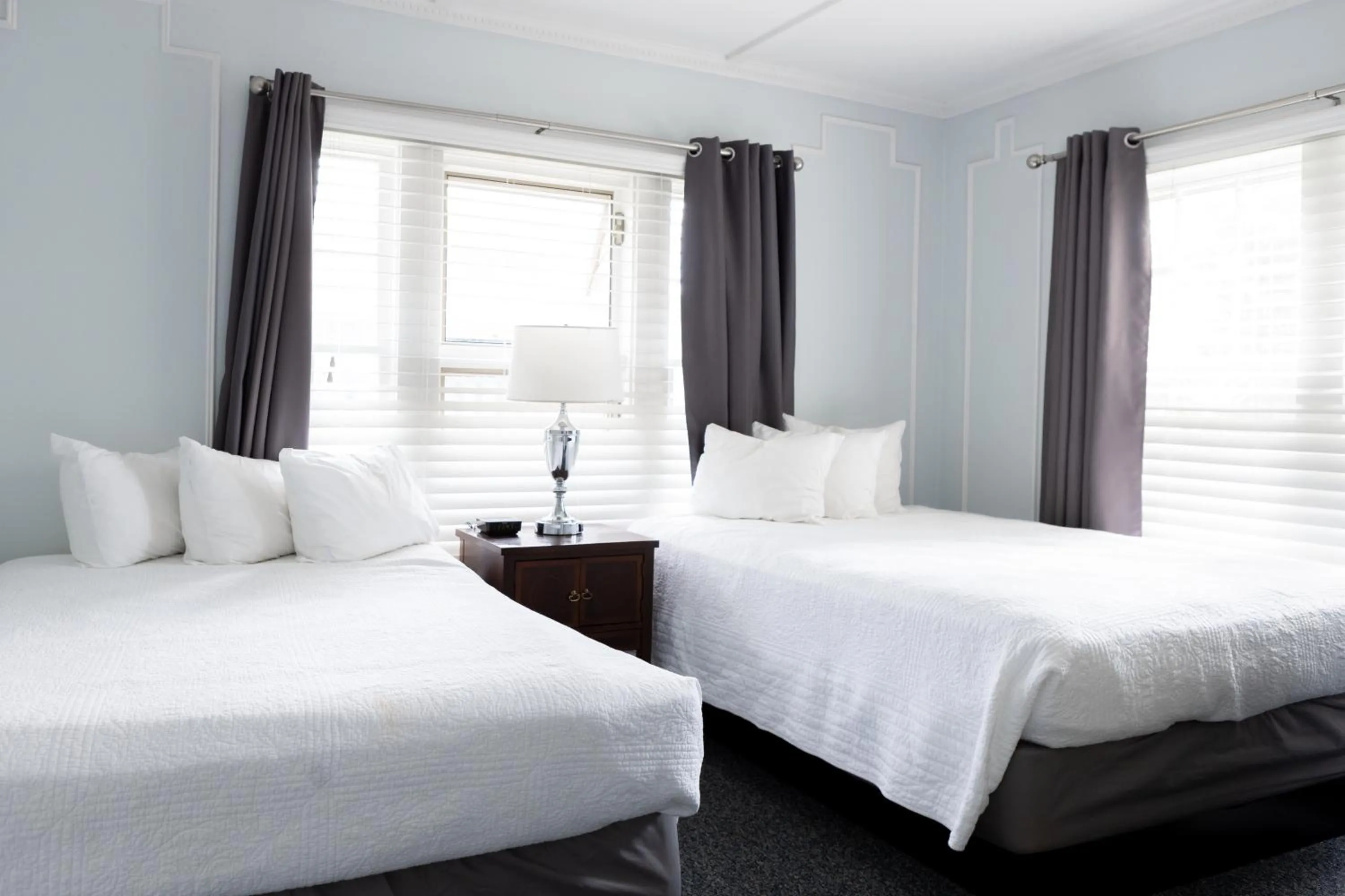 Bedroom, Bed in The Heritage of Lake George