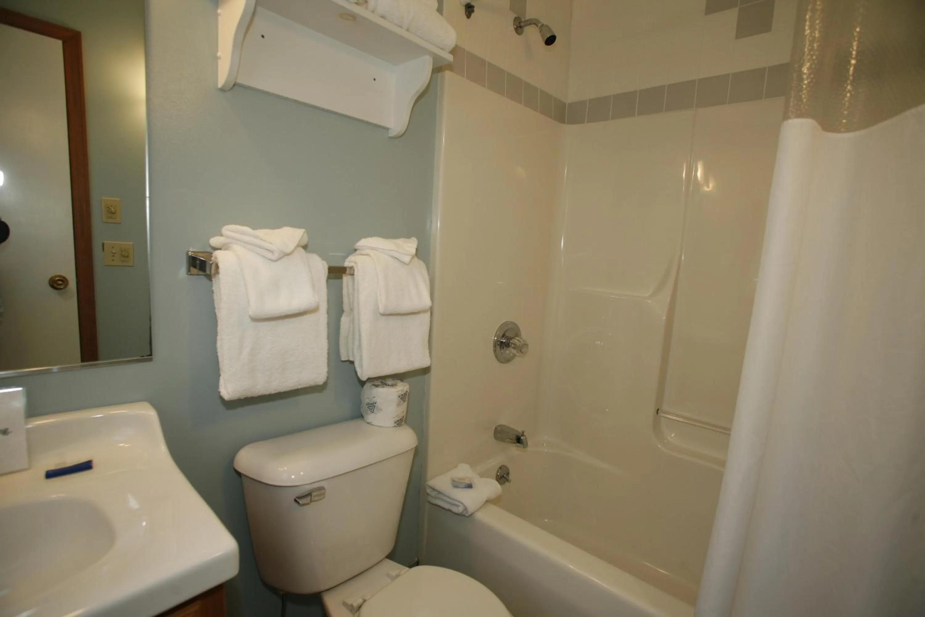 Bathroom in The Heritage of Lake George