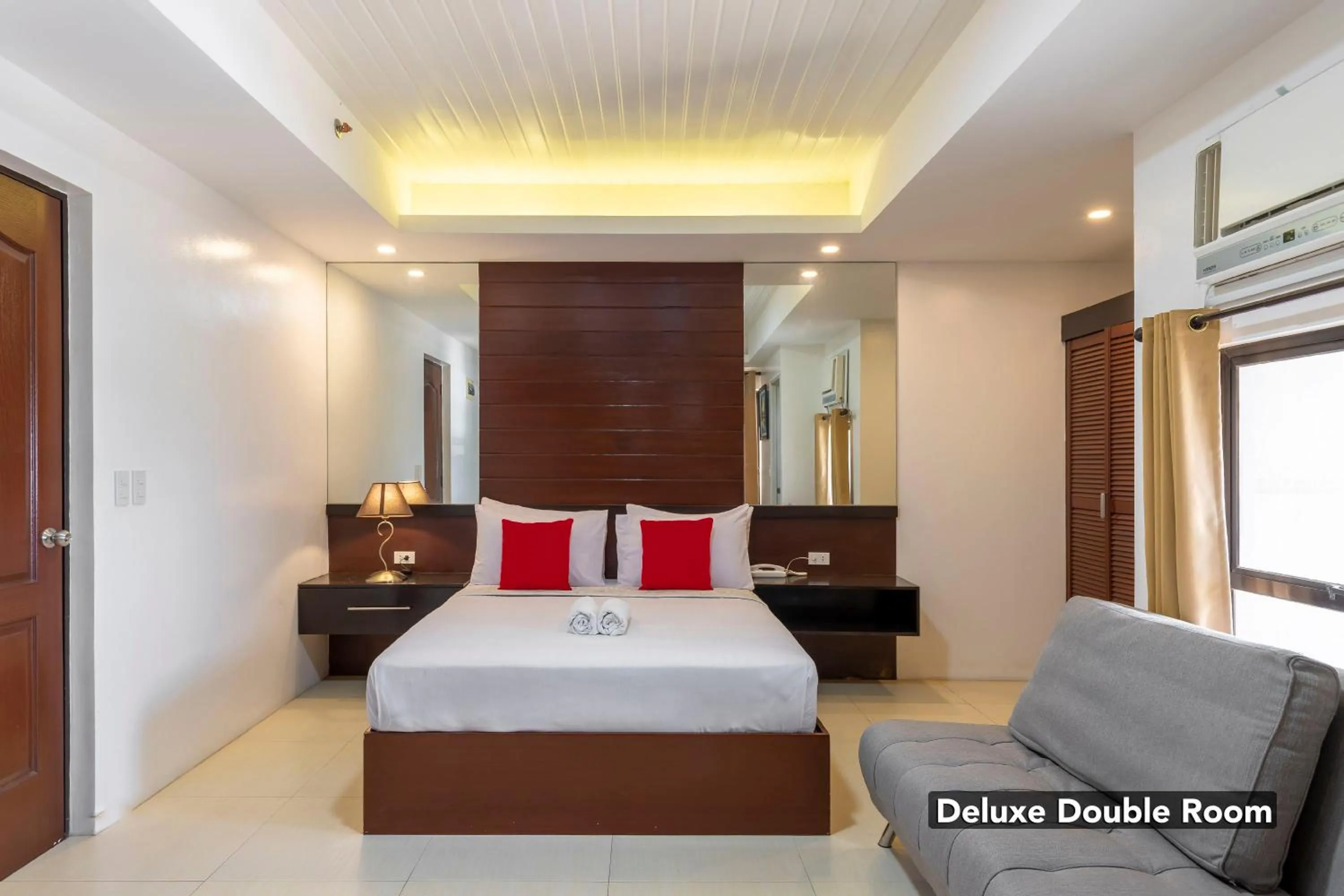 Bed in Yellowbell Hotel