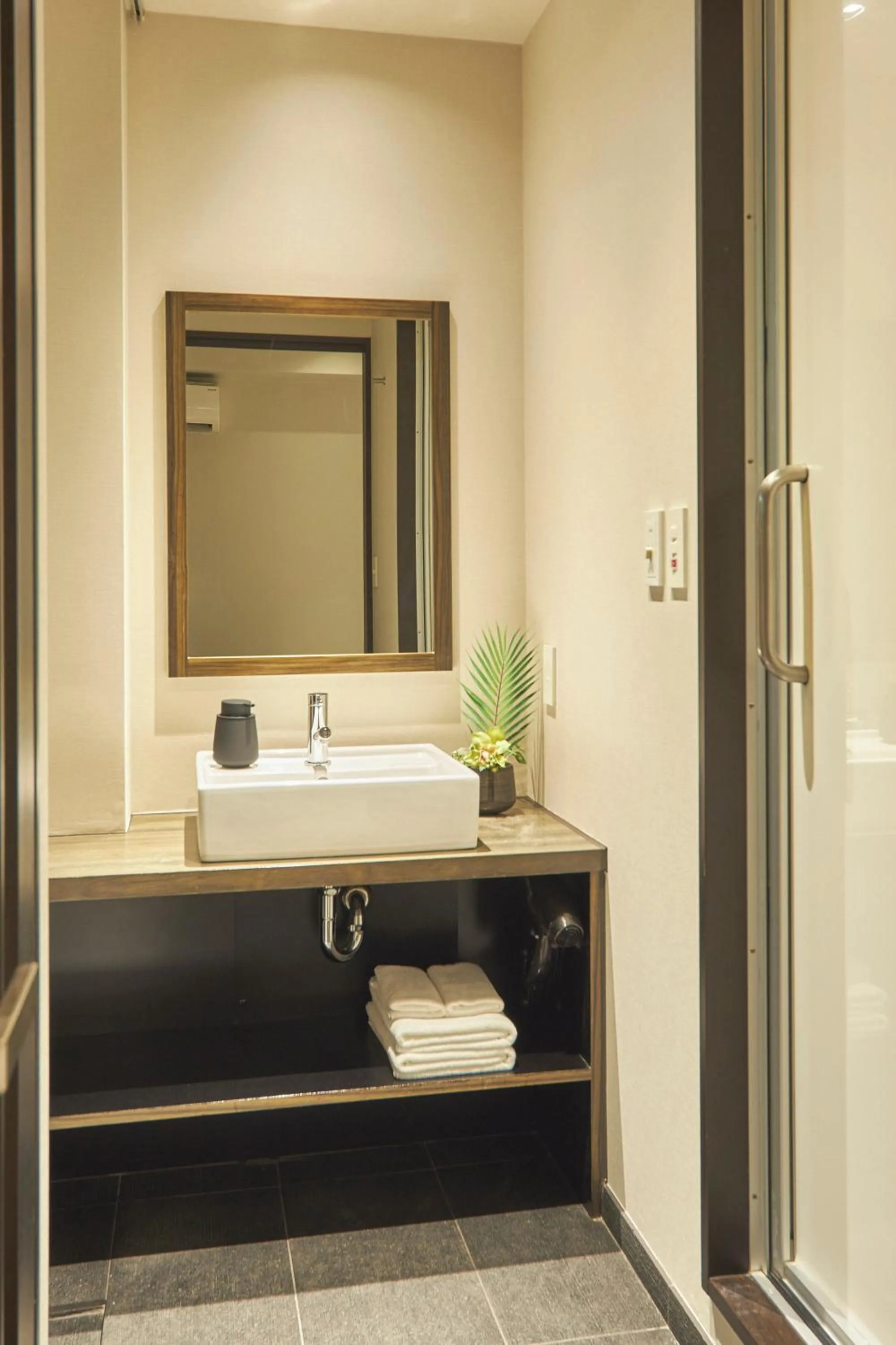 SAKE Kura Hotel 川崎宿