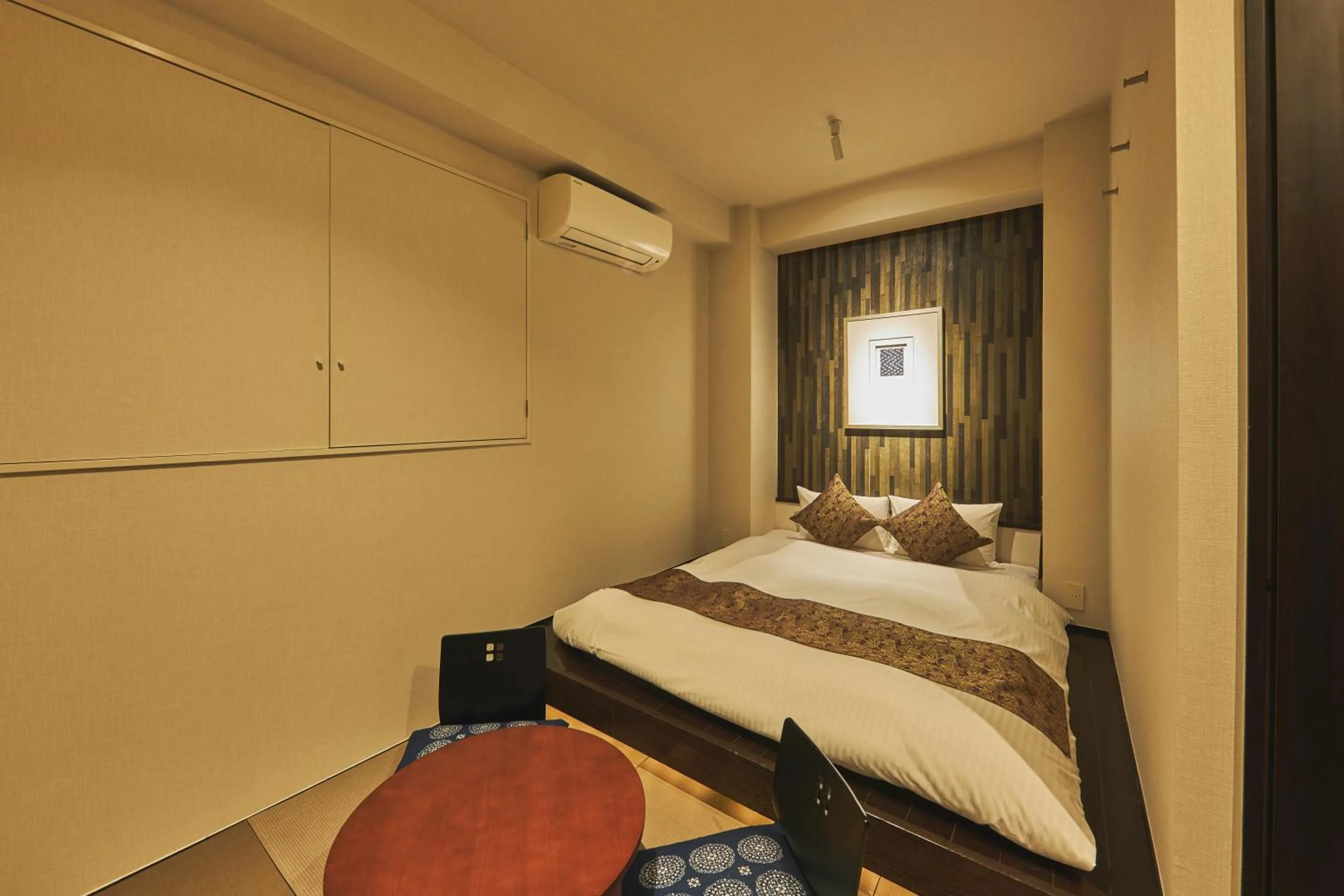 Bed in SAKE Kura Hotel 川崎宿