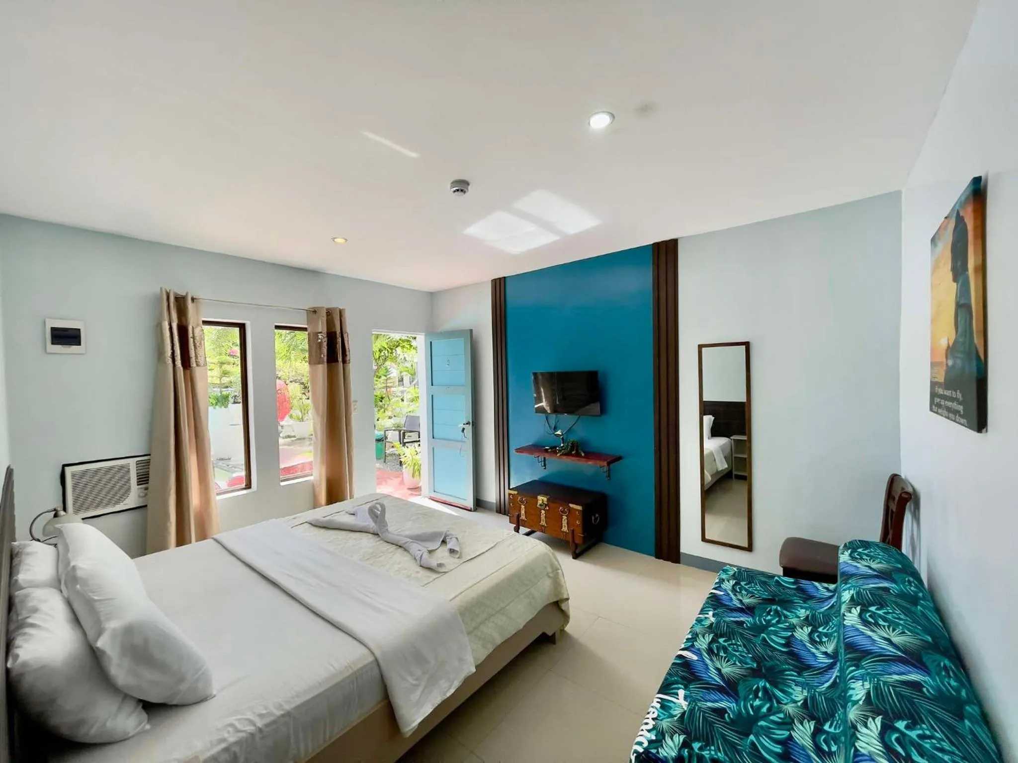 Bed in Little Rock Cebu