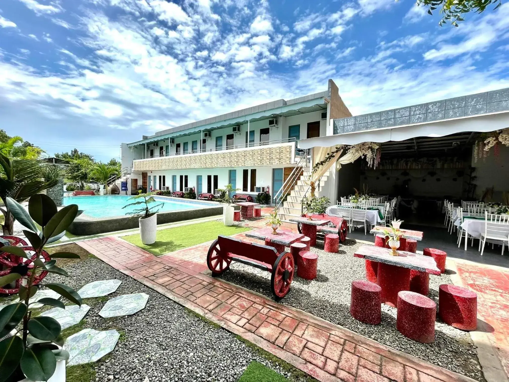 Property building in Little Rock Cebu Property building in Little Rock Cebu