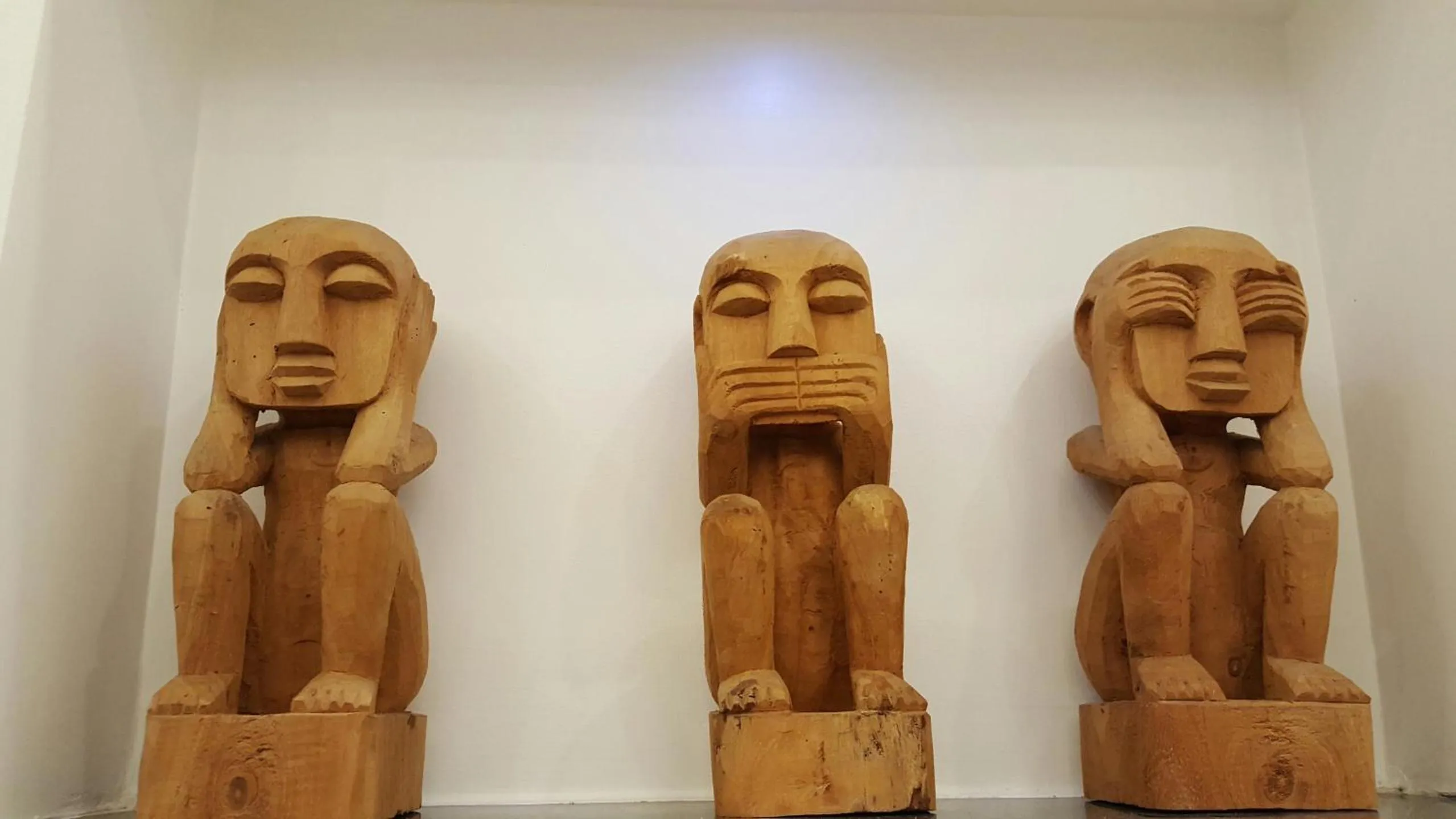 Library in Tâm Homestay