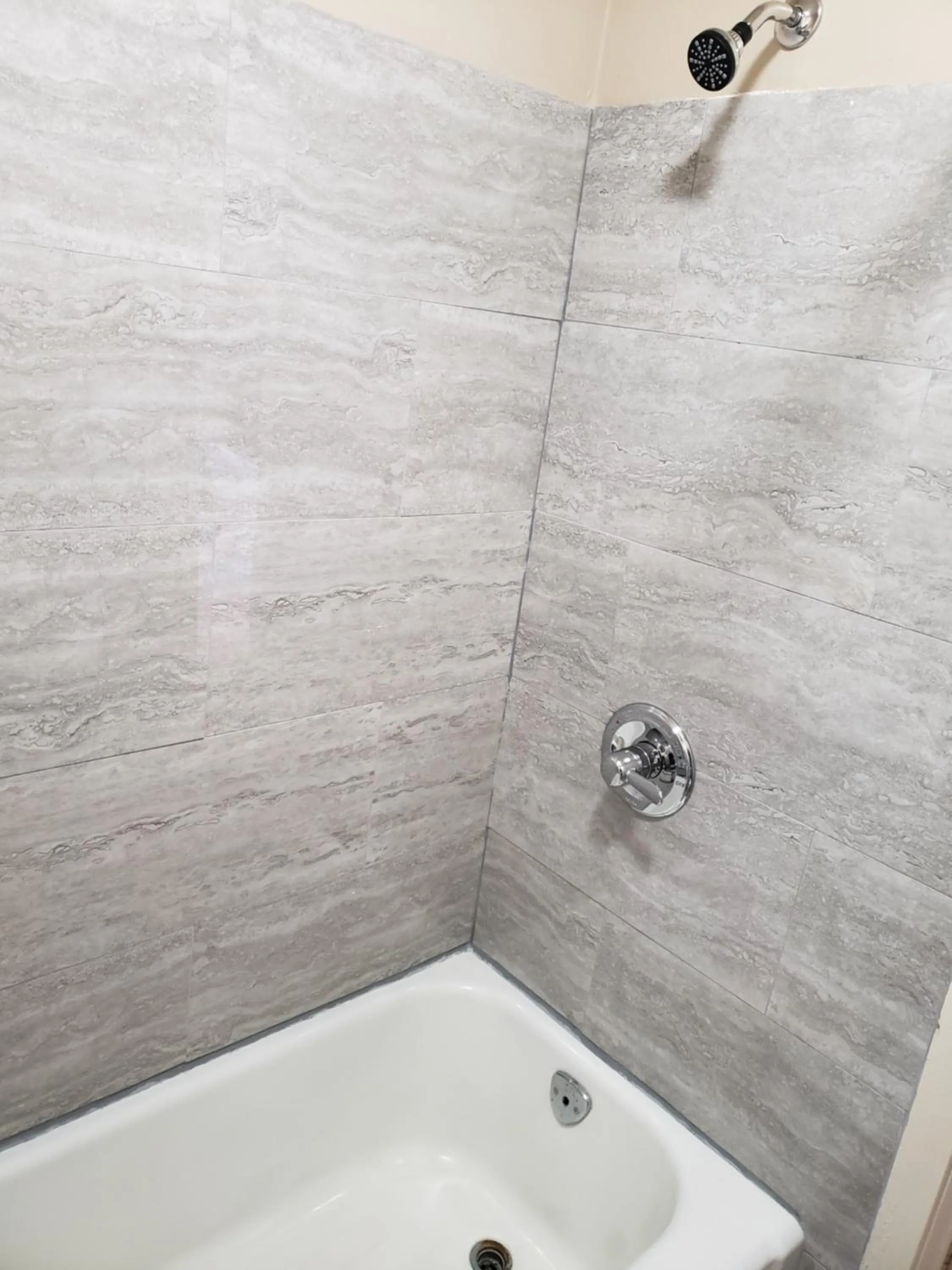 Bathroom in River Heights Motel