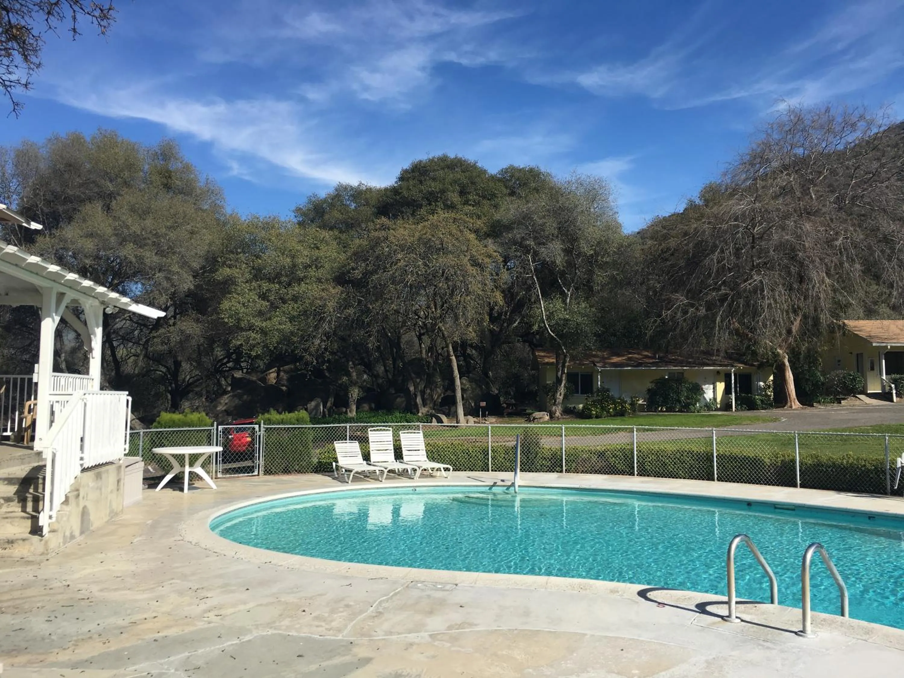 Swimming pool in Lazy J Ranch Motel