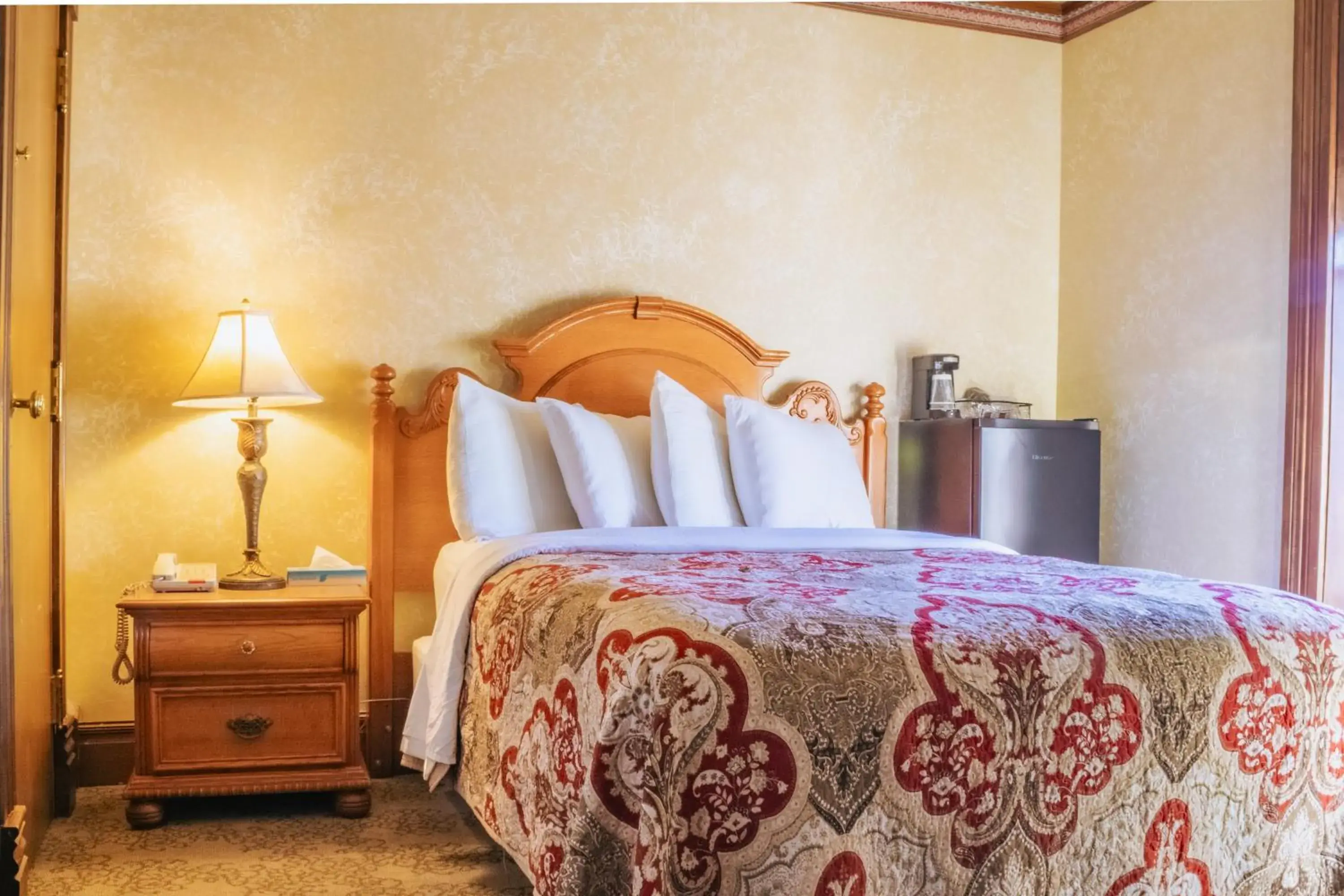 Double or Twin Room in Historic Bullock Hotel Double or Twin Room in Historic Bullock Hotel