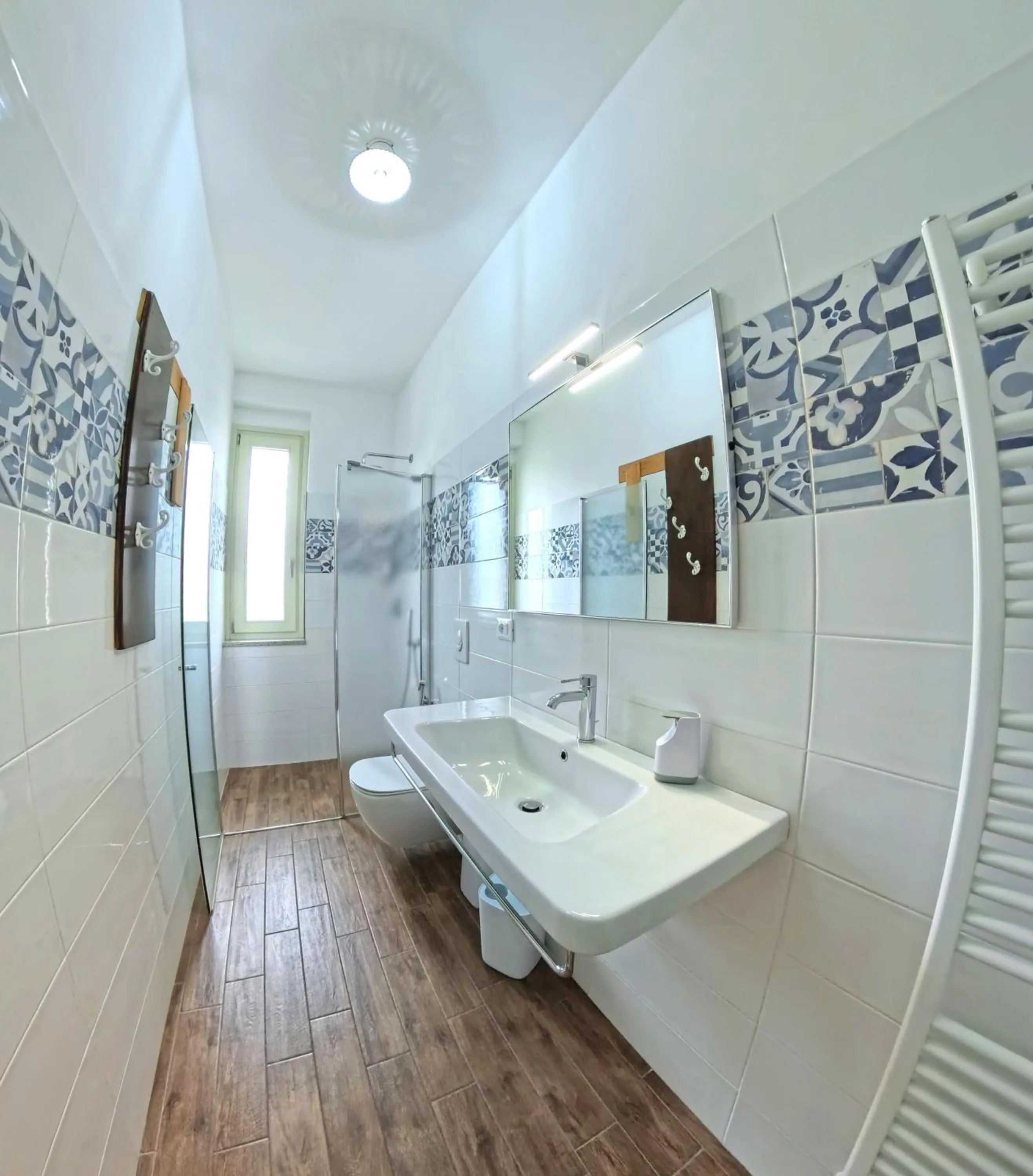 Shower in Oasi Da Vinci Apartments Lake Garda View
