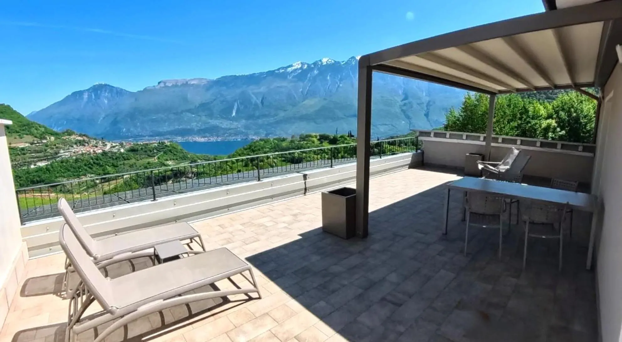 View (from property/room) in Oasi Da Vinci Apartments Lake Garda View