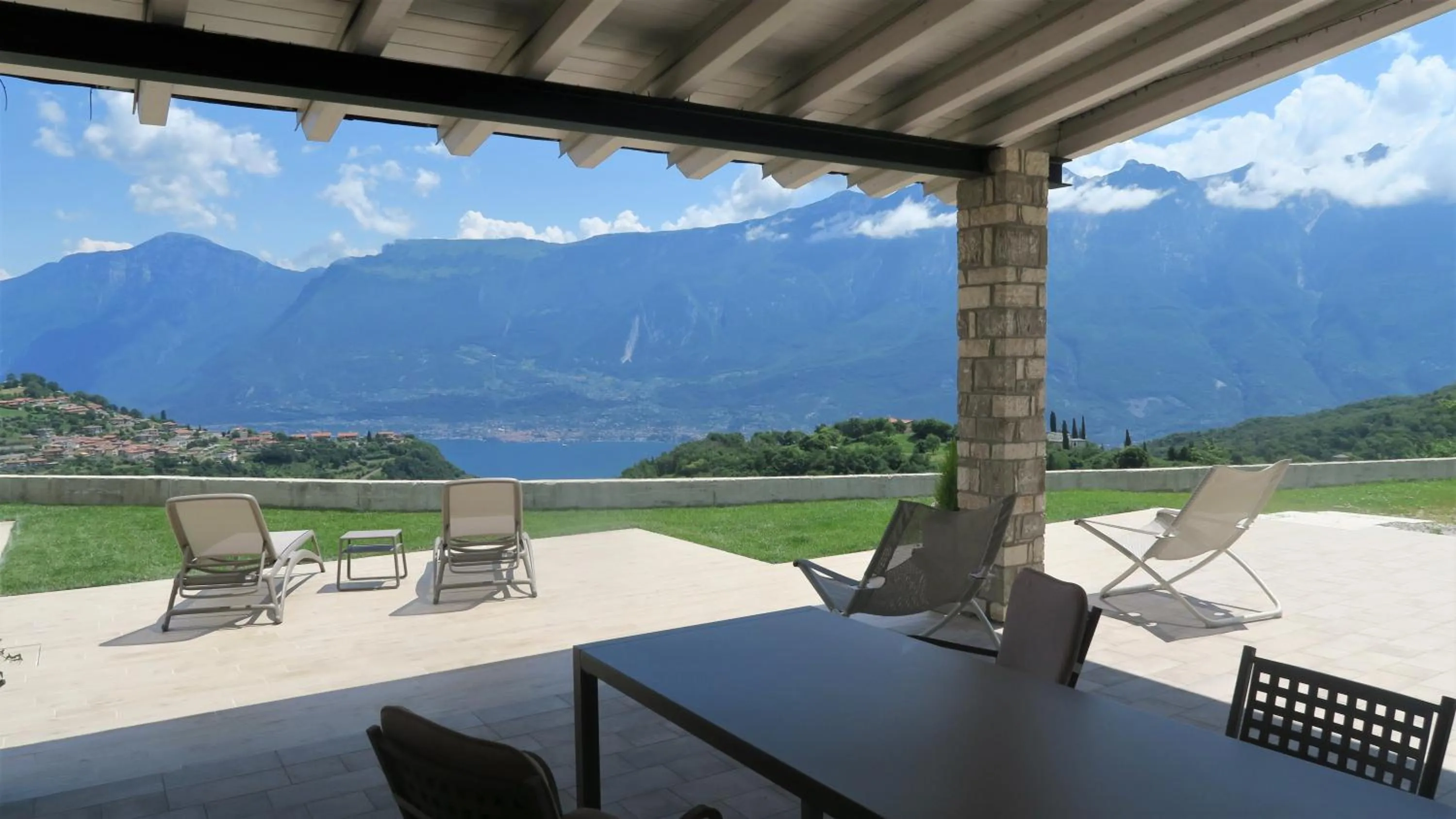 View (from property/room) in Oasi Da Vinci Apartments Lake Garda View