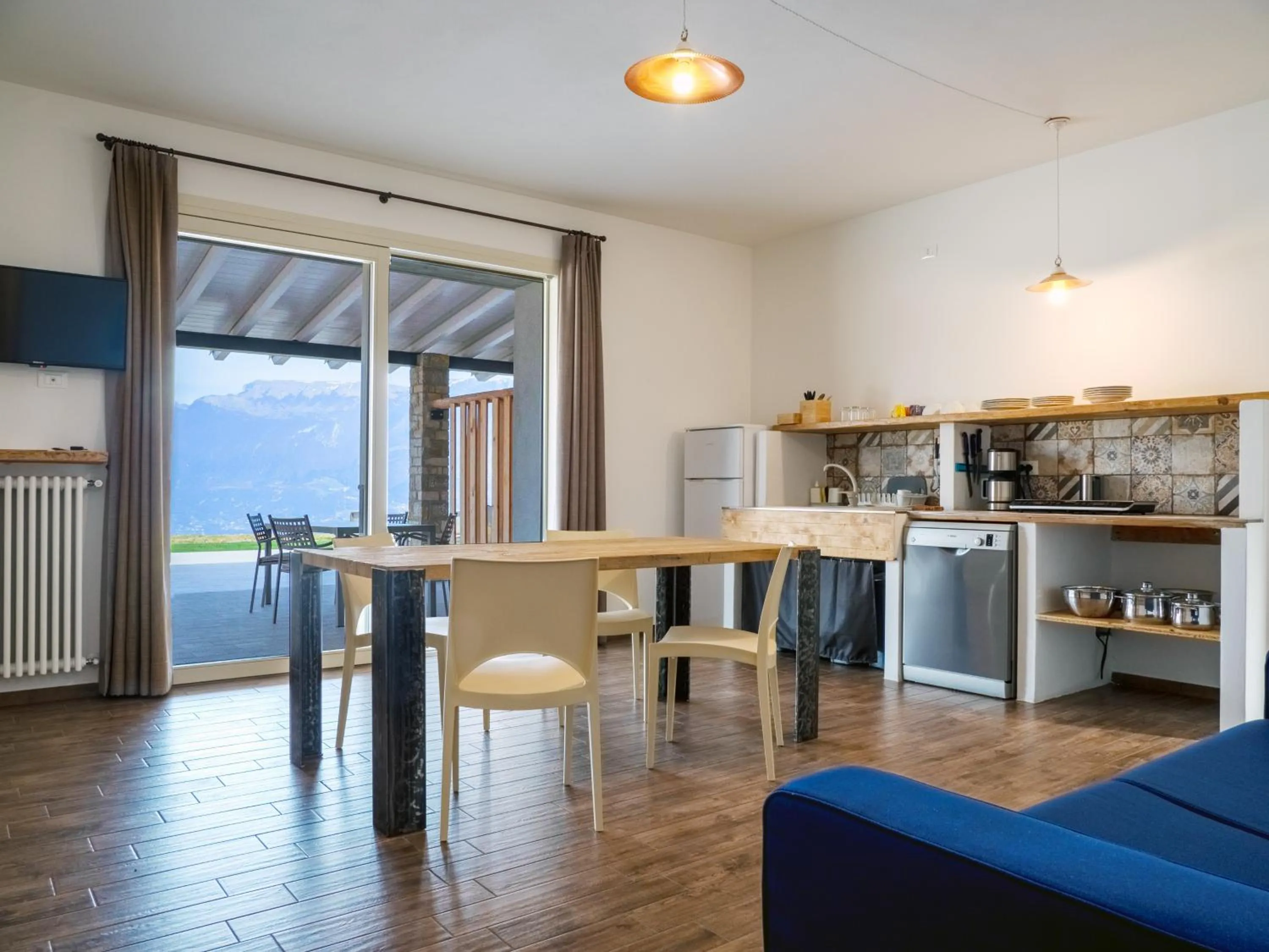 Balcony/Terrace in Oasi Da Vinci Apartments Lake Garda View