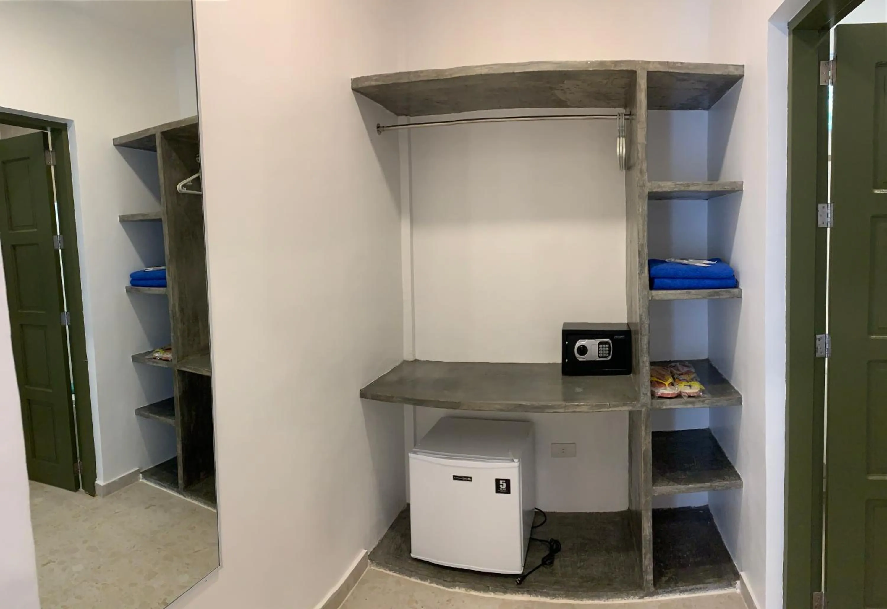 Bedroom in Cebu R Resort Tabuelan