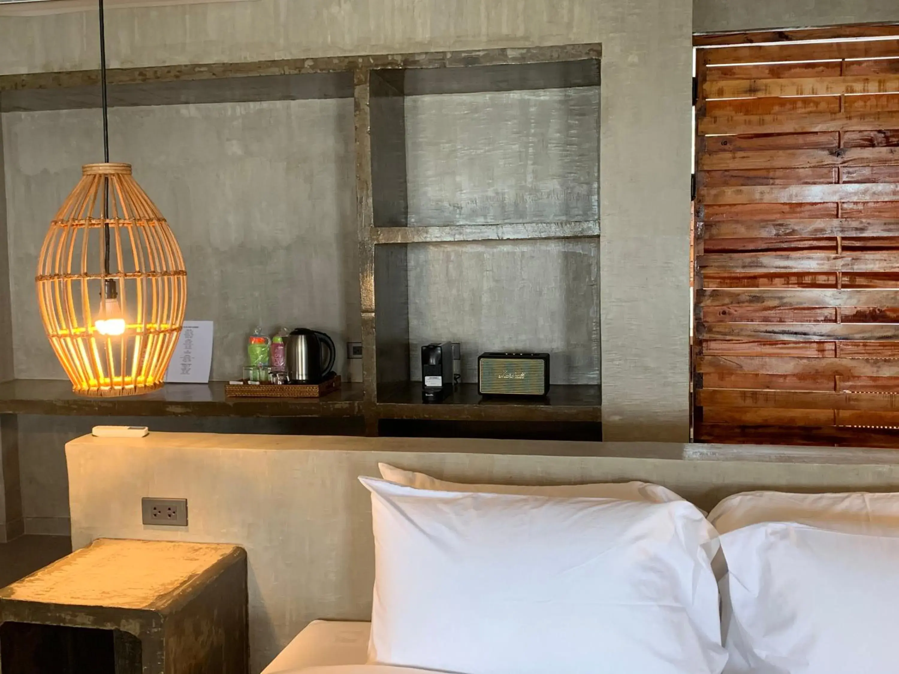 Coffee/tea facilities, Bed in Cebu R Resort Tabuelan Coffee/tea facilities, Bed in Cebu R Resort Tabuelan