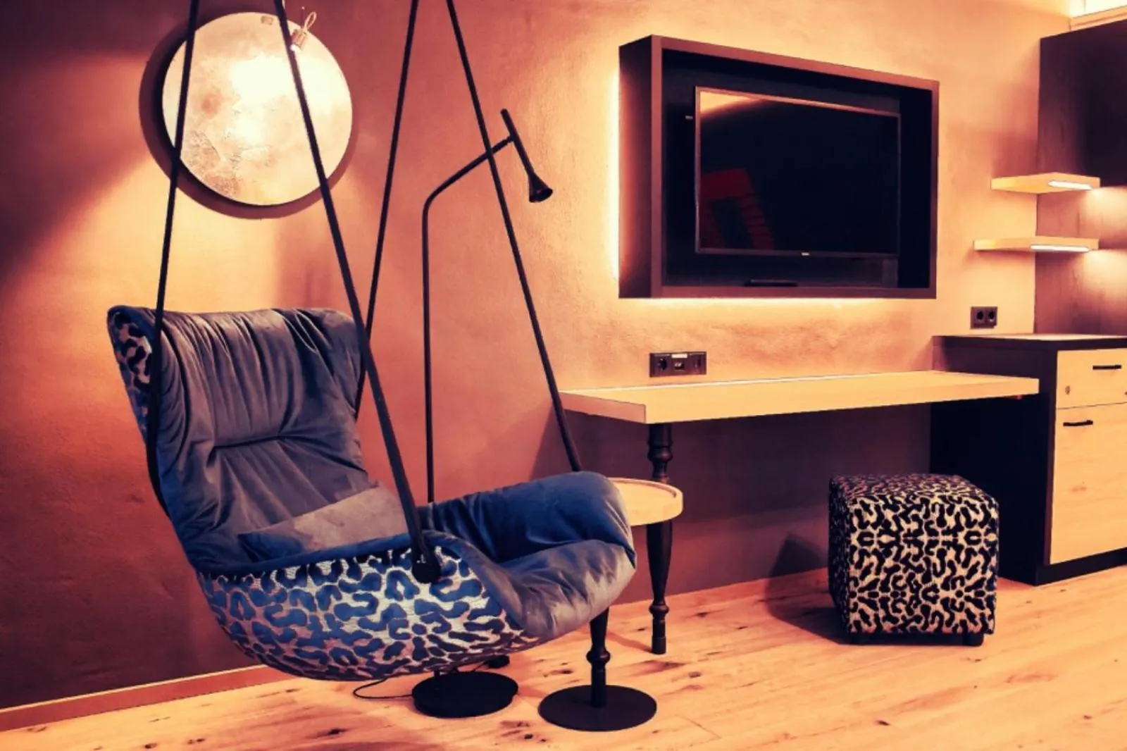 TV and multimedia in Hotel Alpenkönig