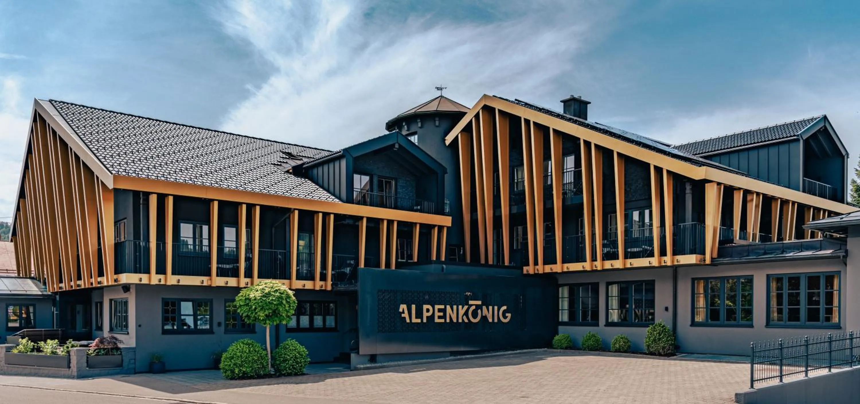 Property building in Hotel Alpenkönig