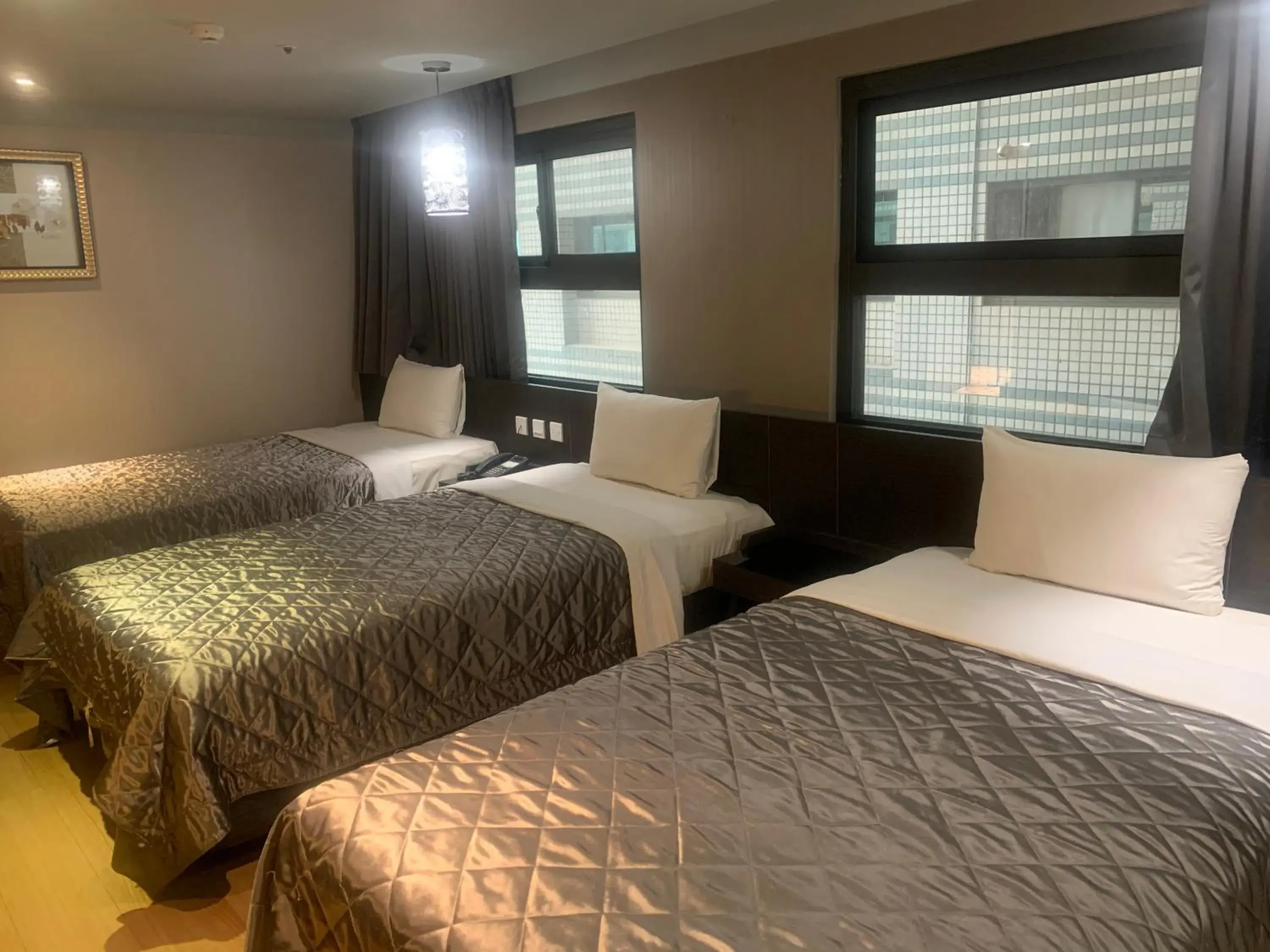 Photo of the whole room, Bed in Fine Hotel Photo of the whole room, Bed in Fine Hotel